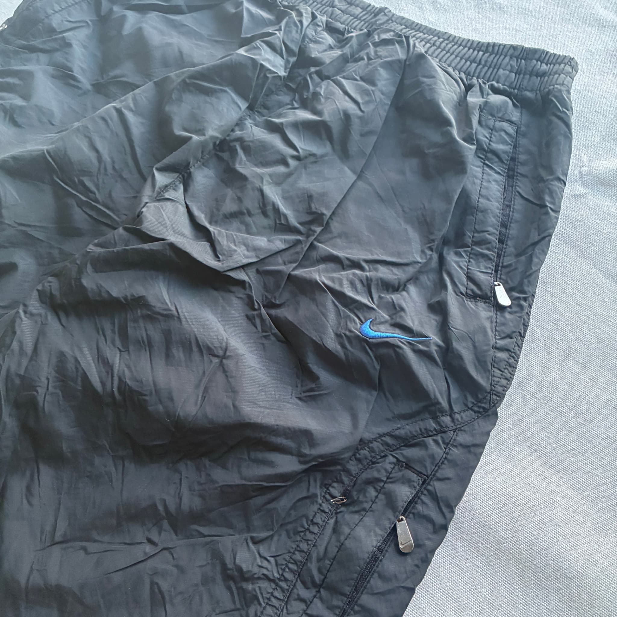 Nike Vintage Nylon Cargo Shorts Black XL — photo 3 of 7