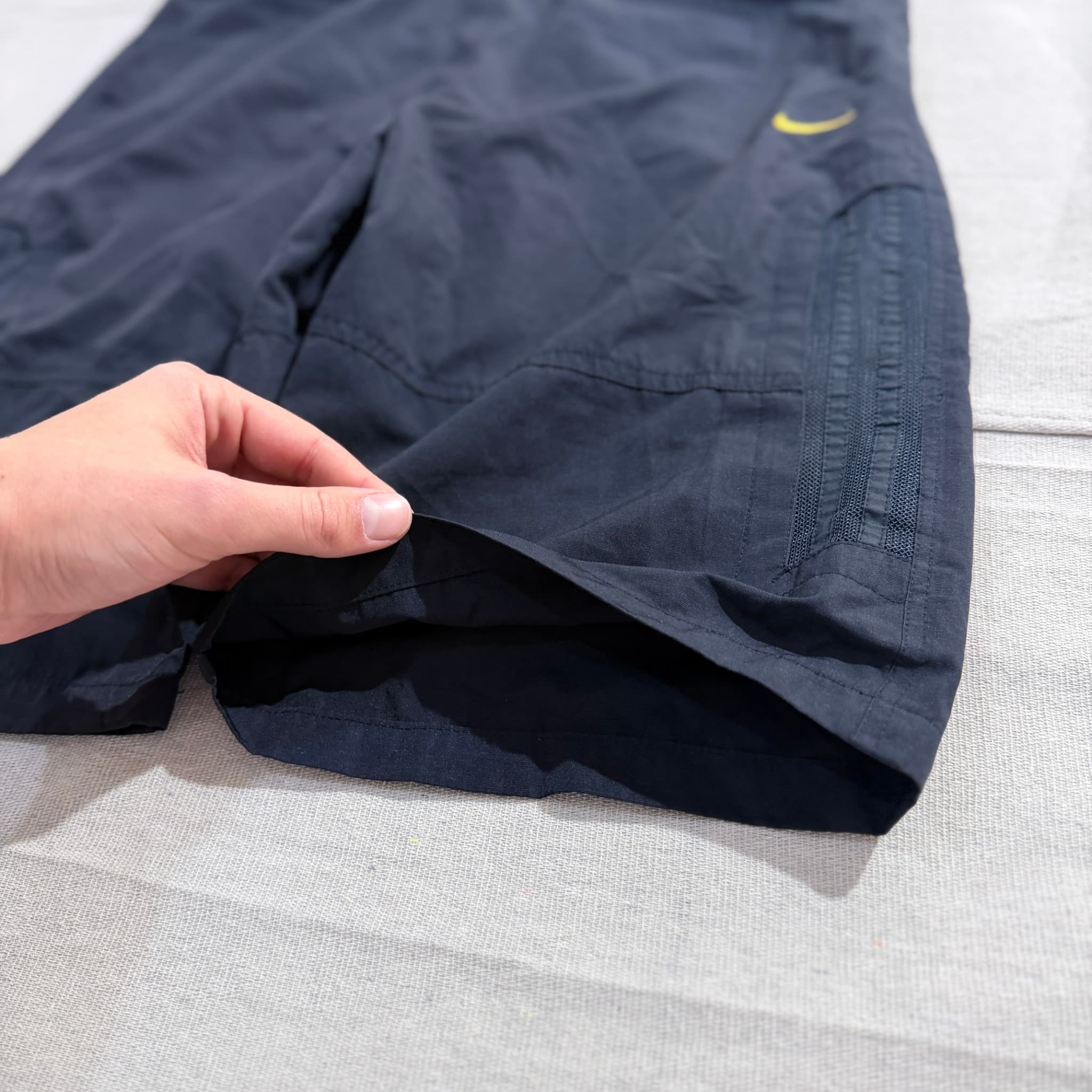 Nike Vintage Nylon Cargo Shorts Black XXL — photo 2 of 8