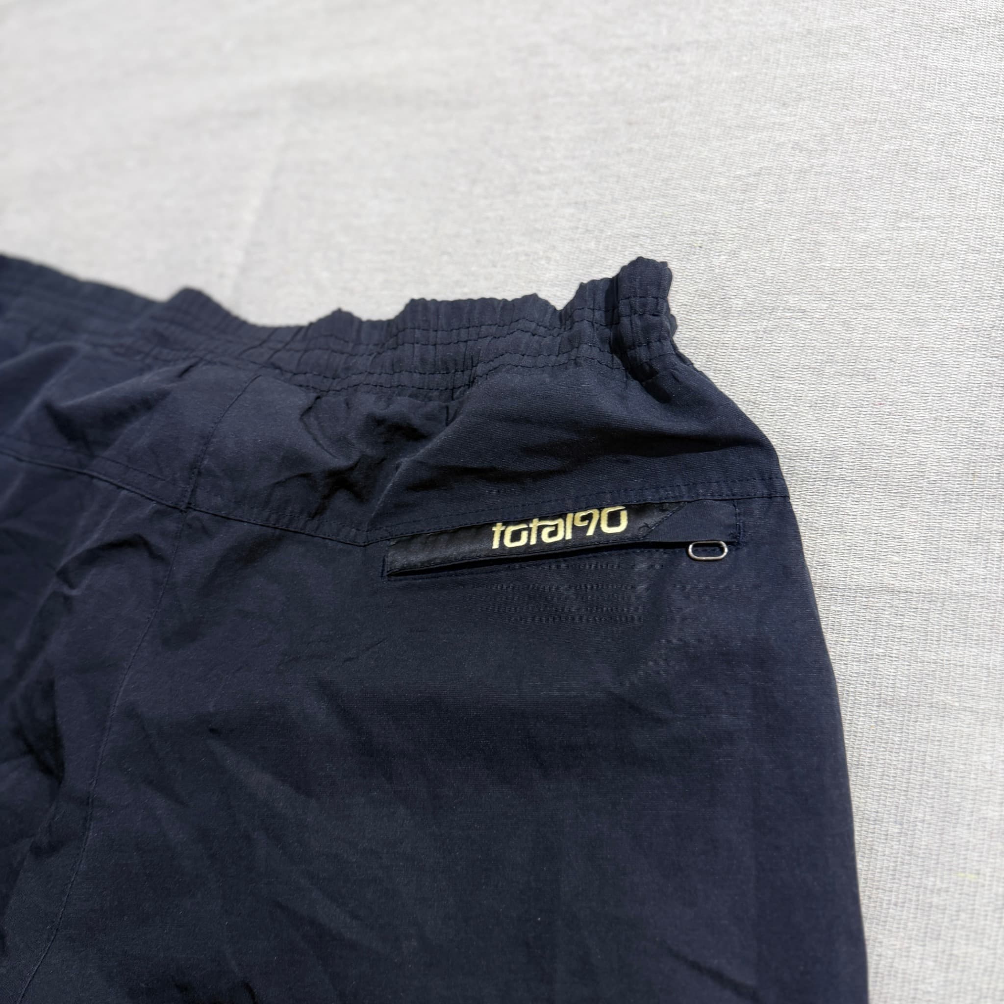 Nike Vintage Nylon Cargo Shorts Black XXL — photo 6 of 8