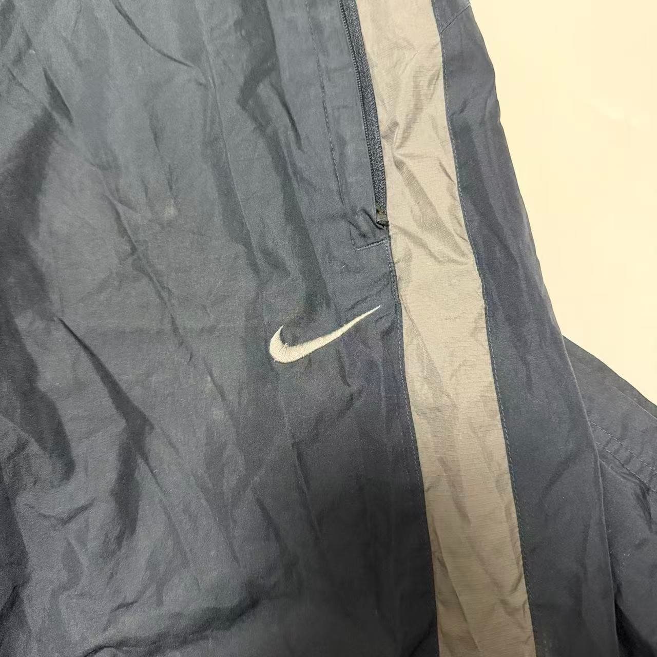 Nike Vintage Nylon Track Pants Size S — photo 5 of 11