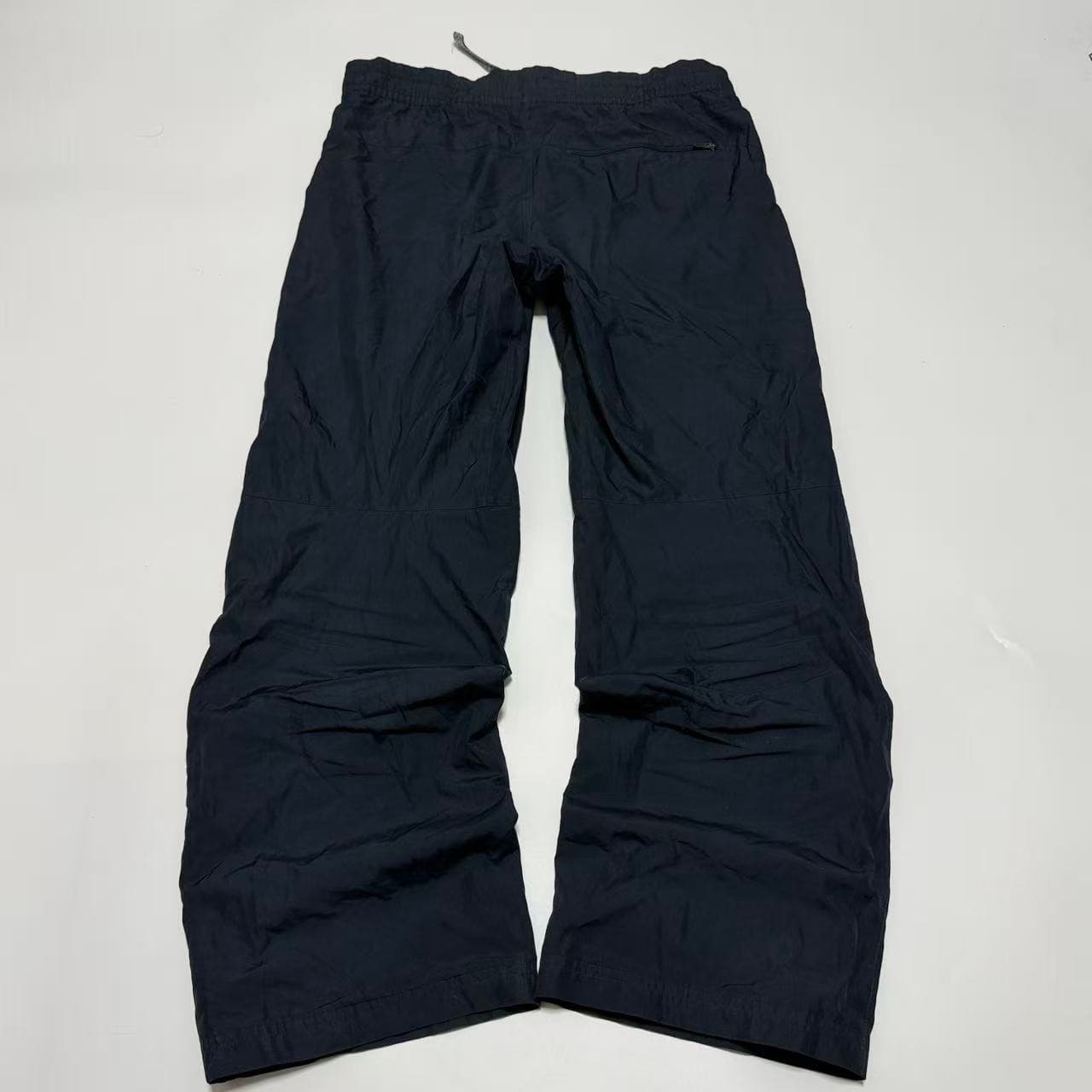 Nike Vintage Nylon Track Pants Size S — photo 2 of 11