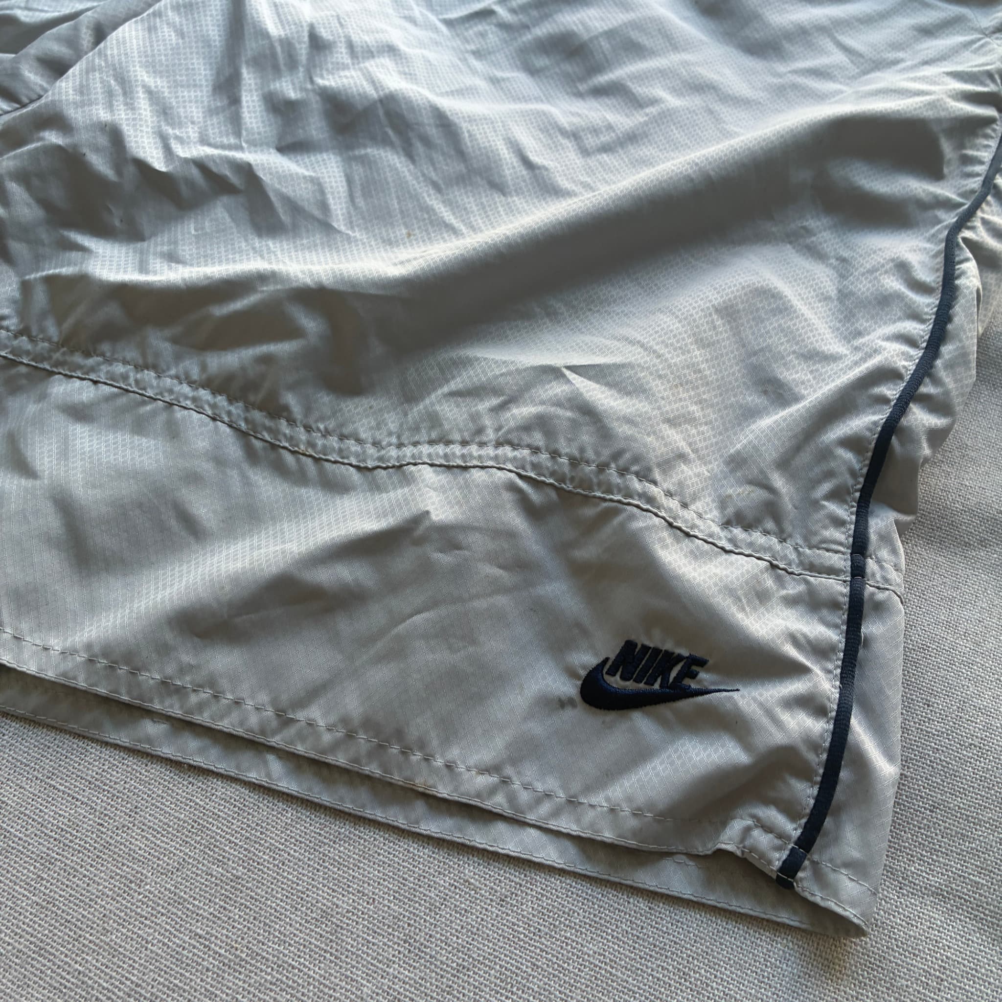 Nike Vintage Silver/Grey Athletic Shorts L — photo 2 of 8
