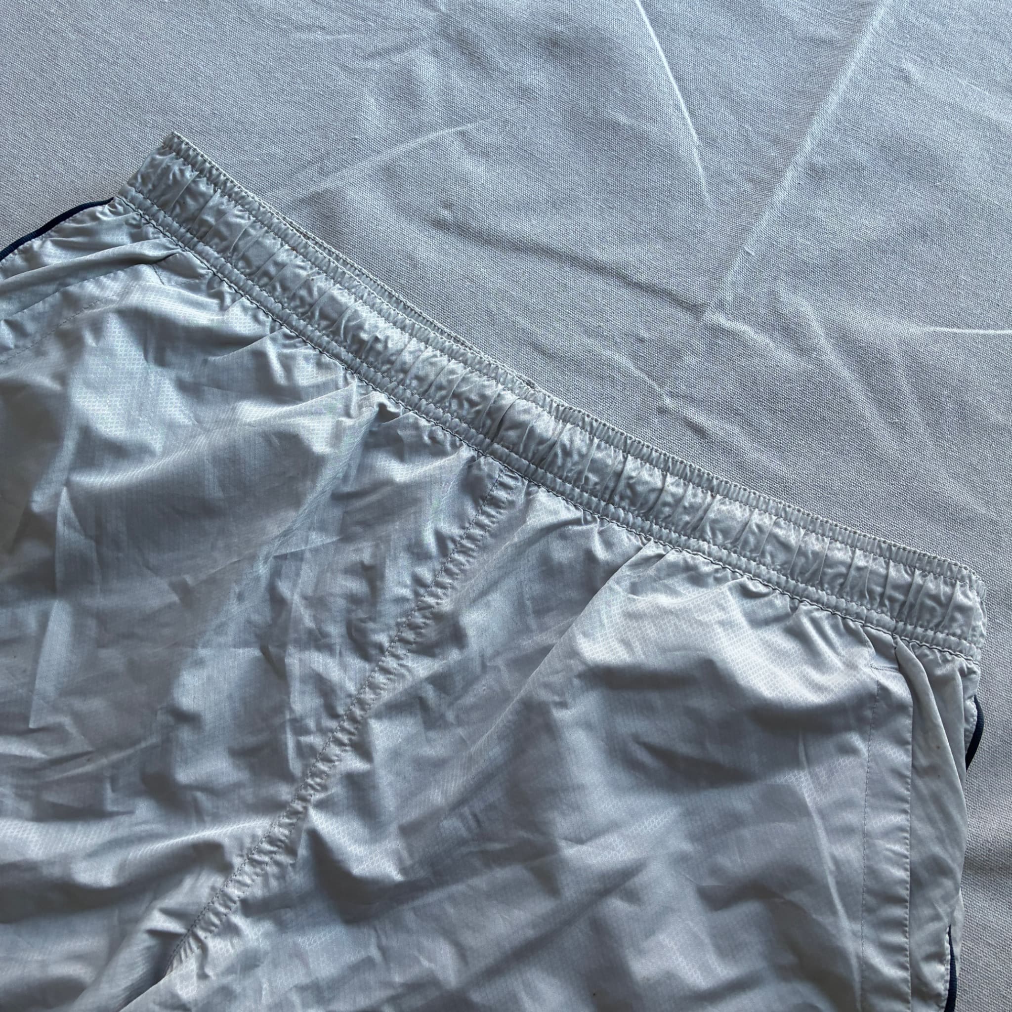 Nike Vintage Silver/Grey Athletic Shorts L — photo 4 of 8