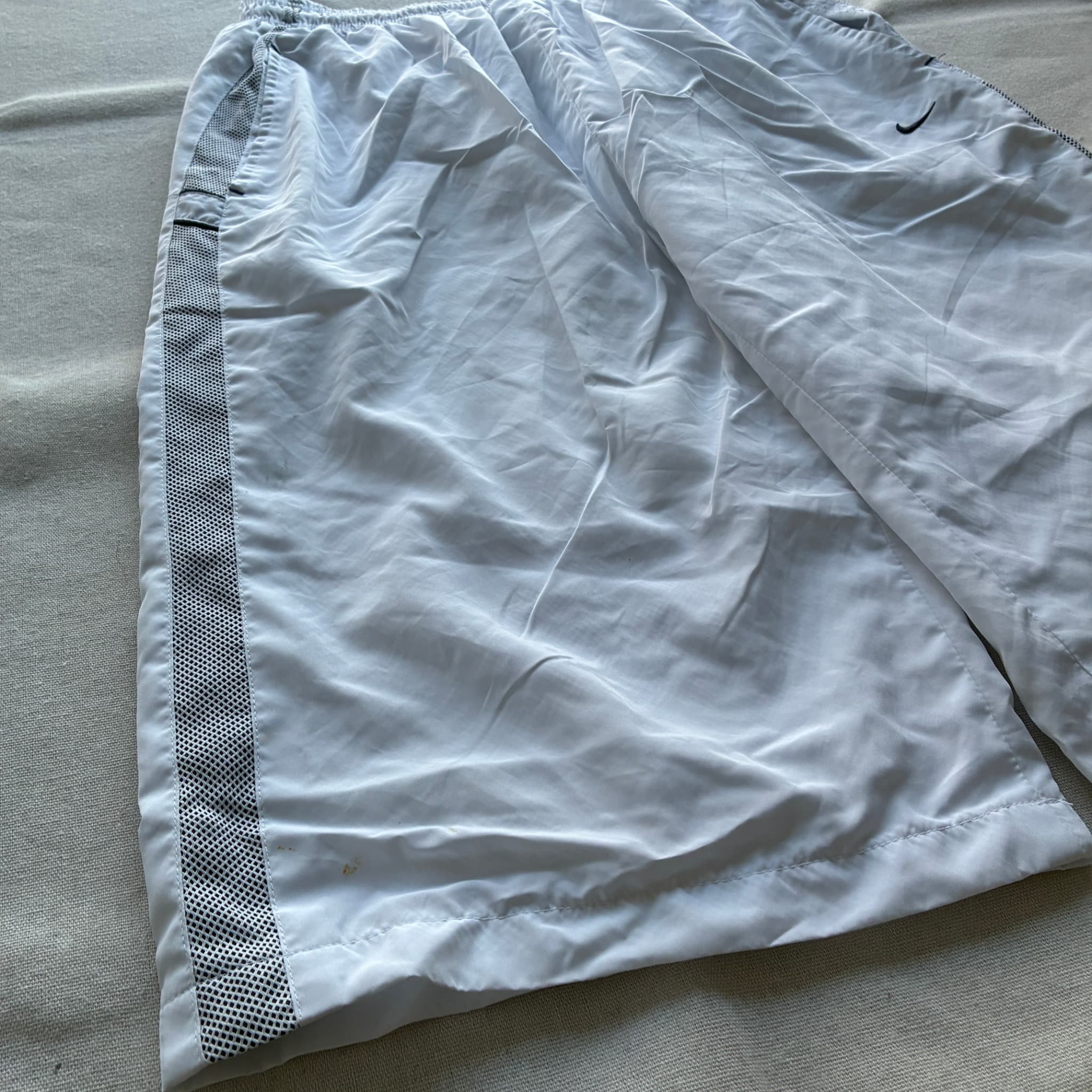 Nike White Nylon Mesh Side Panel Athletic Shorts — photo 2 of 6