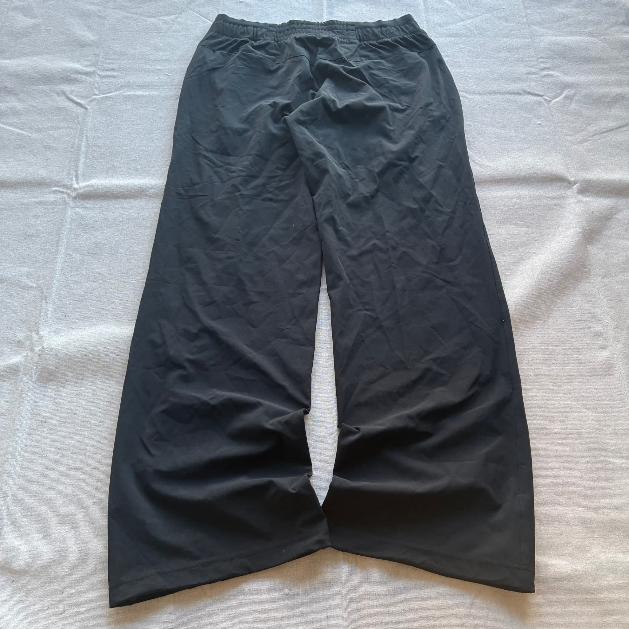 Nike Women's Black Wide Leg Athletic Pants Size L — photo 5 of 6