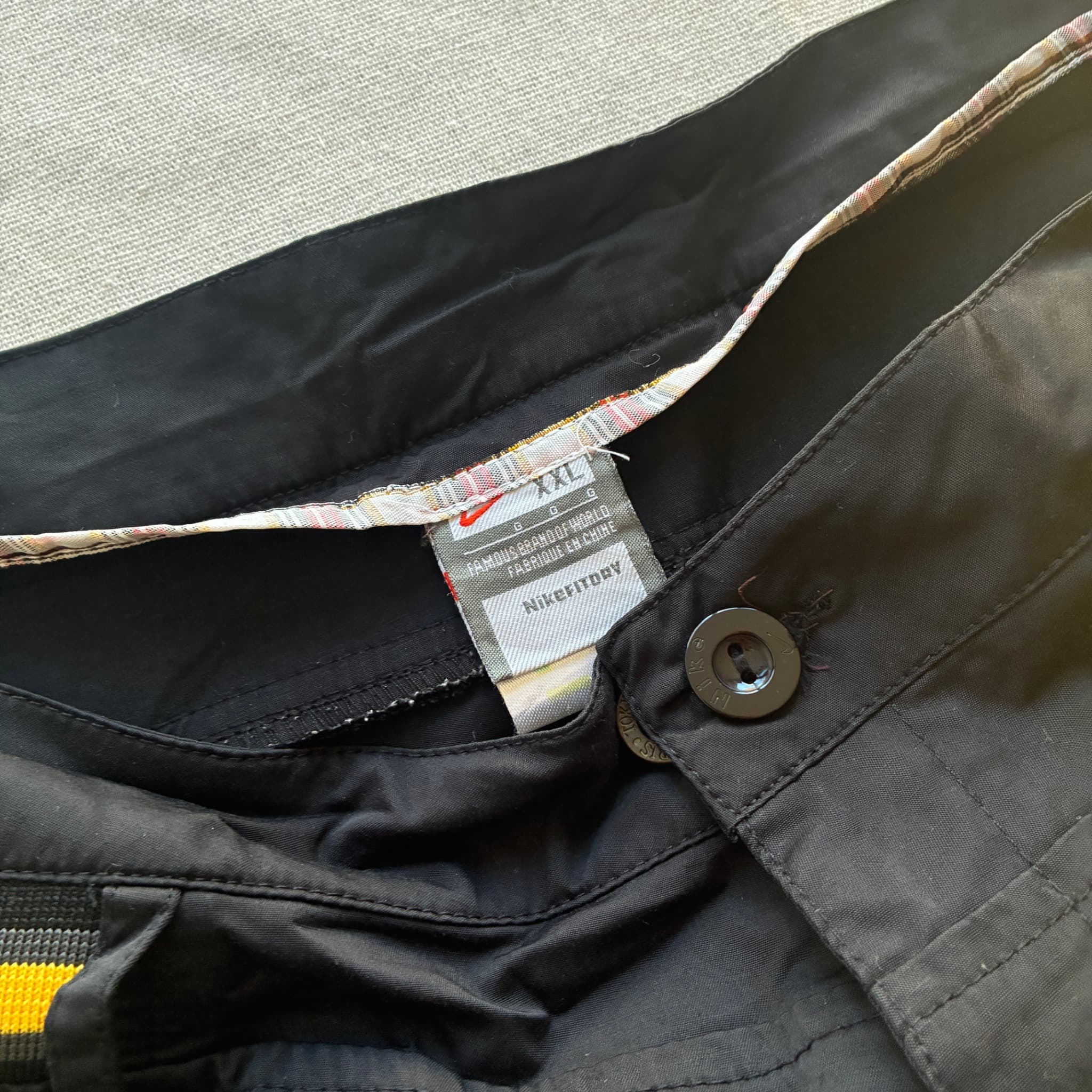 Nike Women's Black Yellow Capri Pants XXL — photo 4 of 8