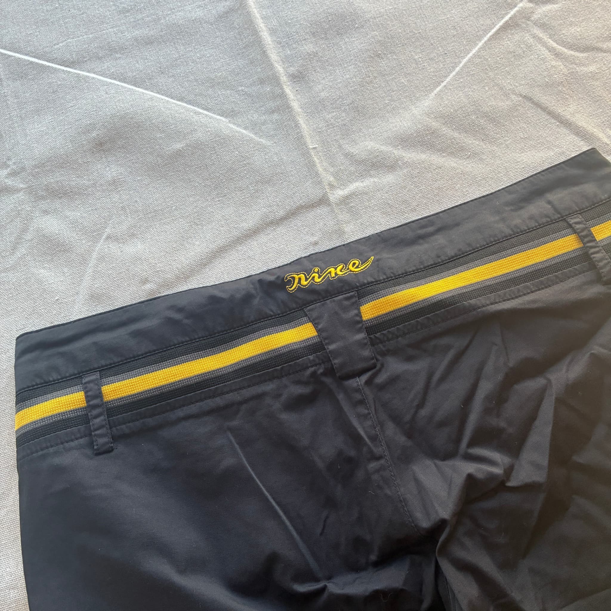 Nike Women's Black Yellow Capri Pants XXL — photo 6 of 8