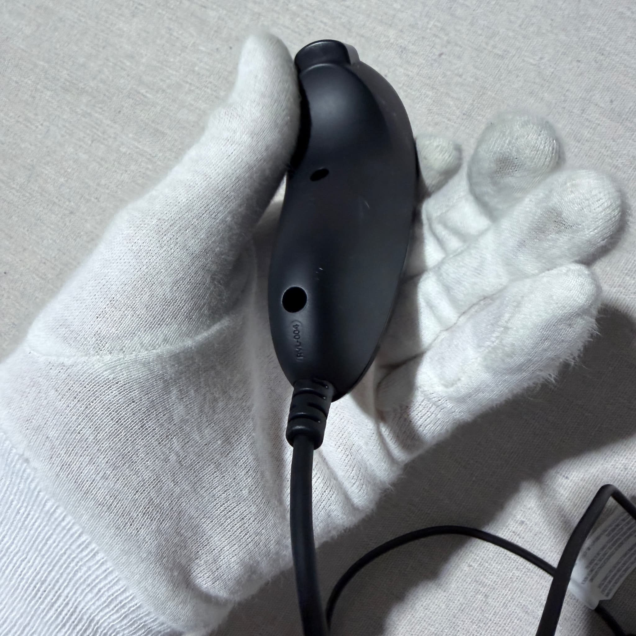 Nintendo Wii Nunchuk Controller Black Original RVL-004 — photo 9 of 10