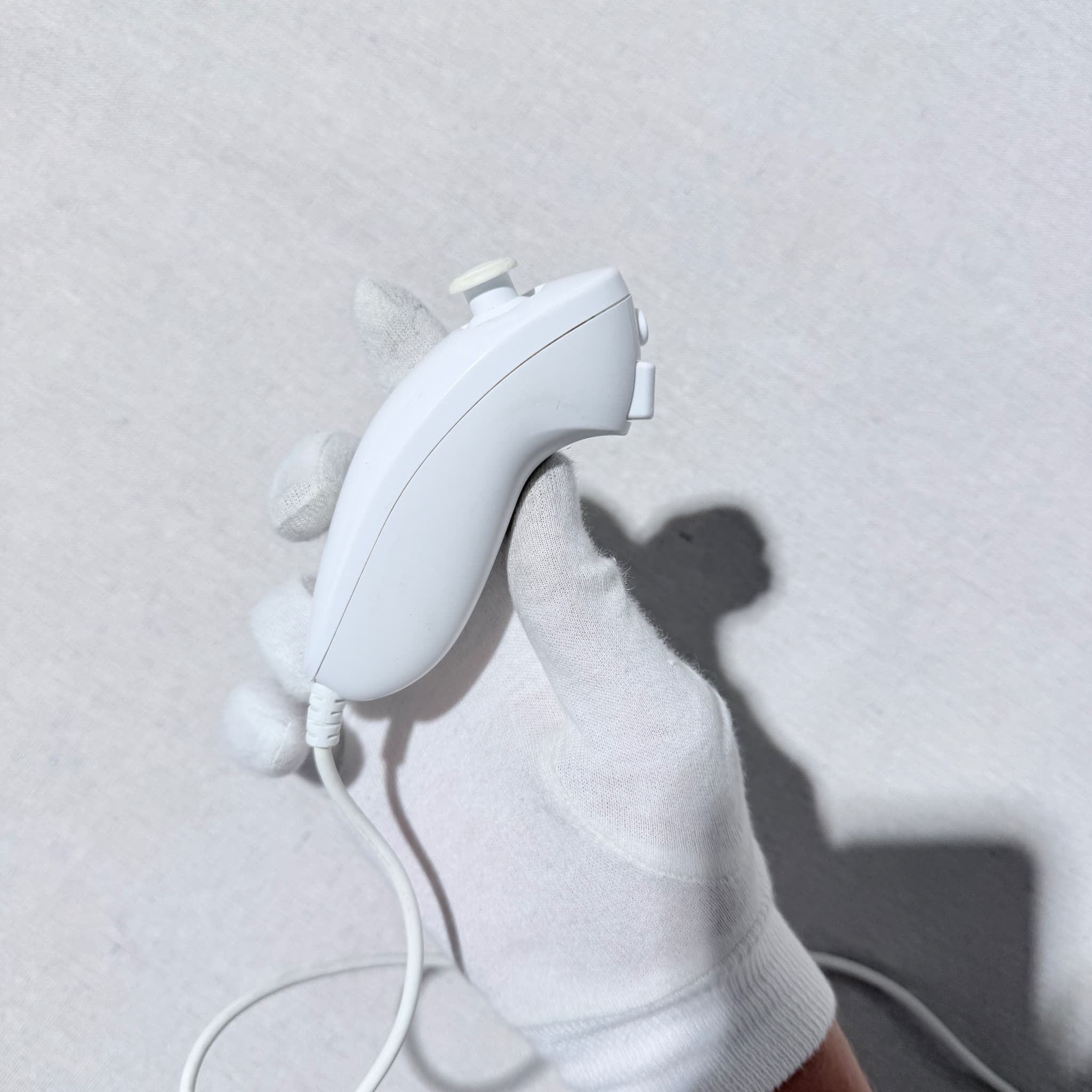 Nintendo Wii Nunchuk Controller White Original RVL-004 — photo 4 of 12