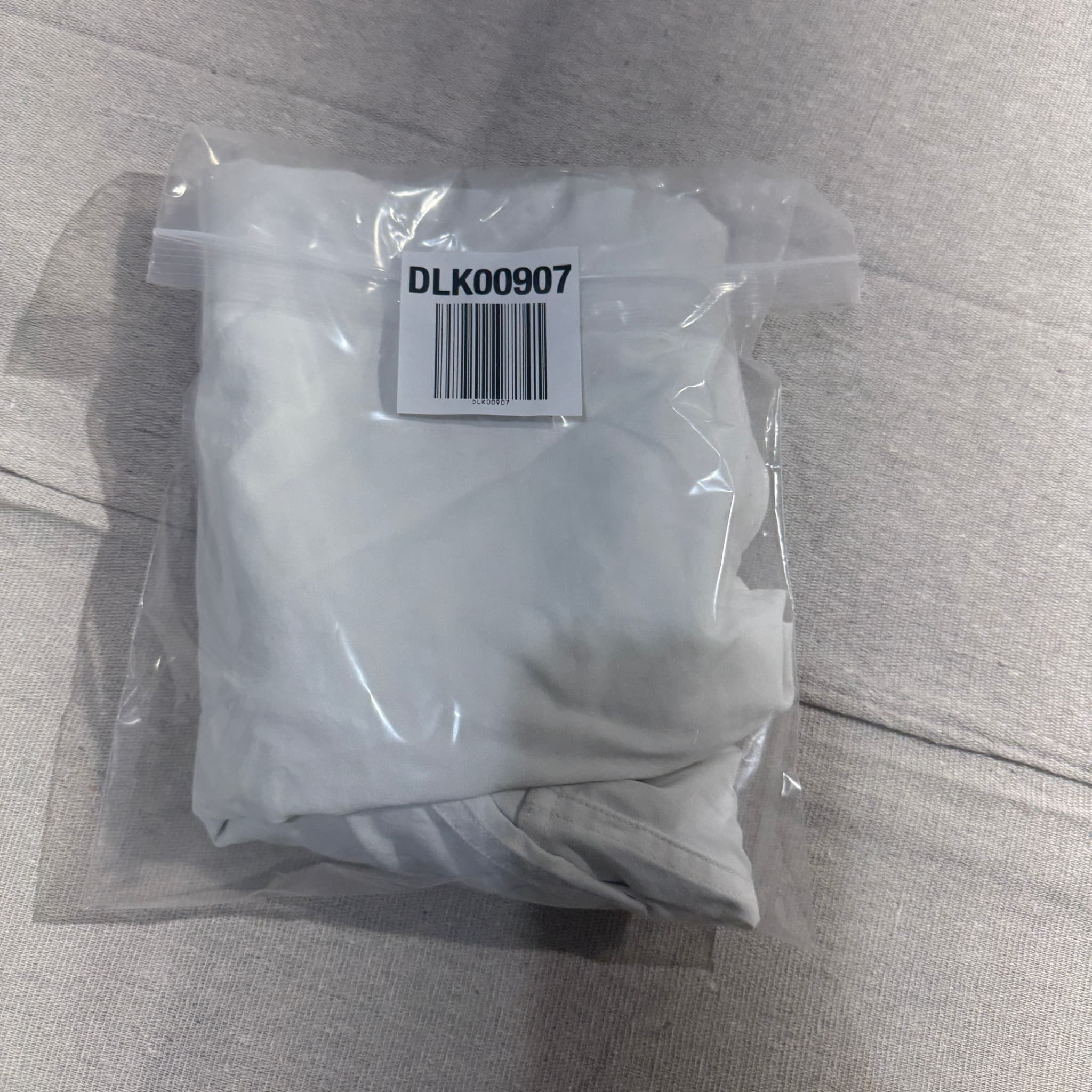 Oakley Men's White Casual Performance Shorts Size 40 — photo 6 of 6