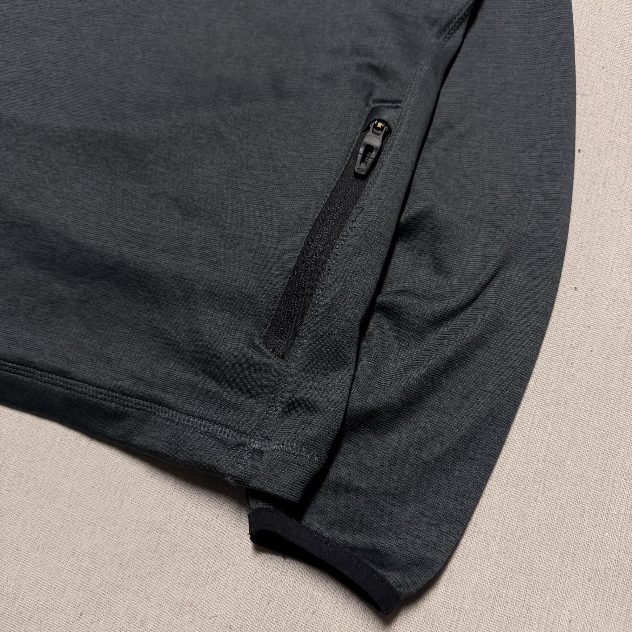Oakley Performance Tech Hoodie Black Pullover Size S — photo 2 of 8