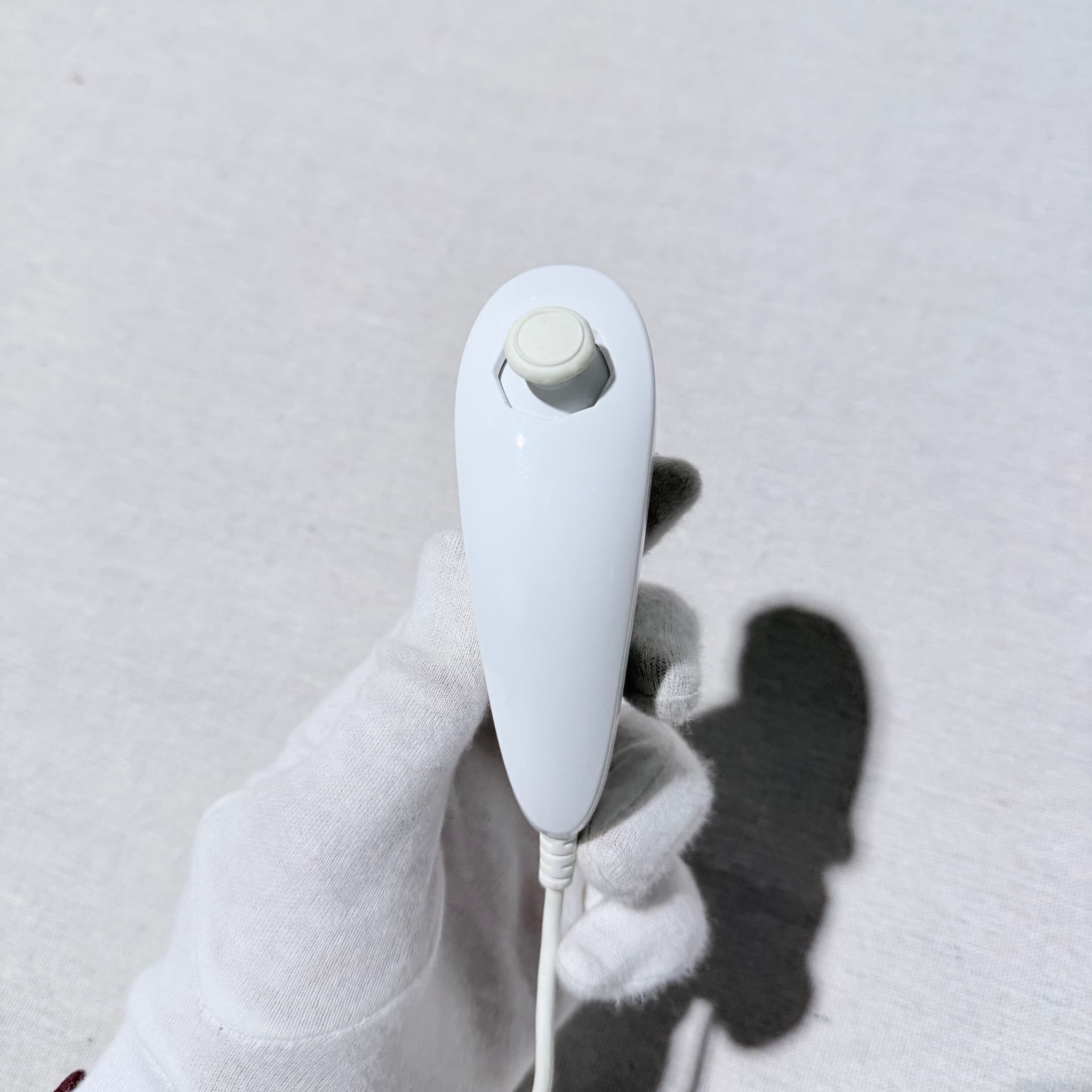 Original Nintendo Wii Nunchuk Controller White — photo 2 of 10