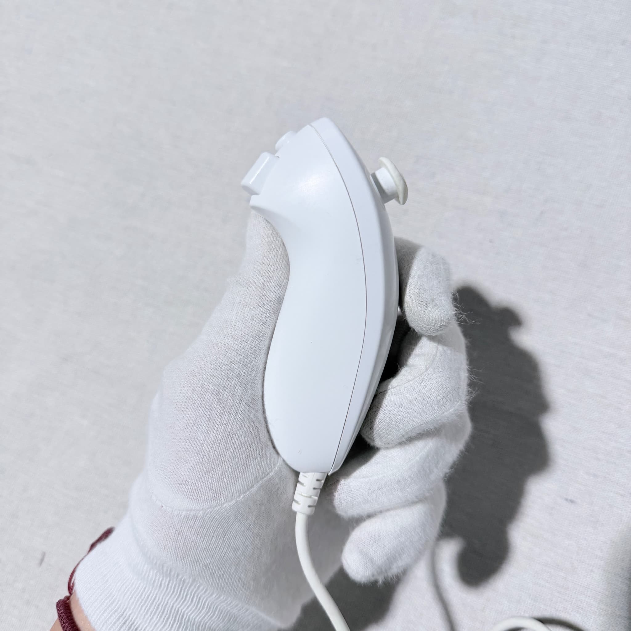 Original Nintendo Wii Nunchuk Controller White — photo 5 of 10