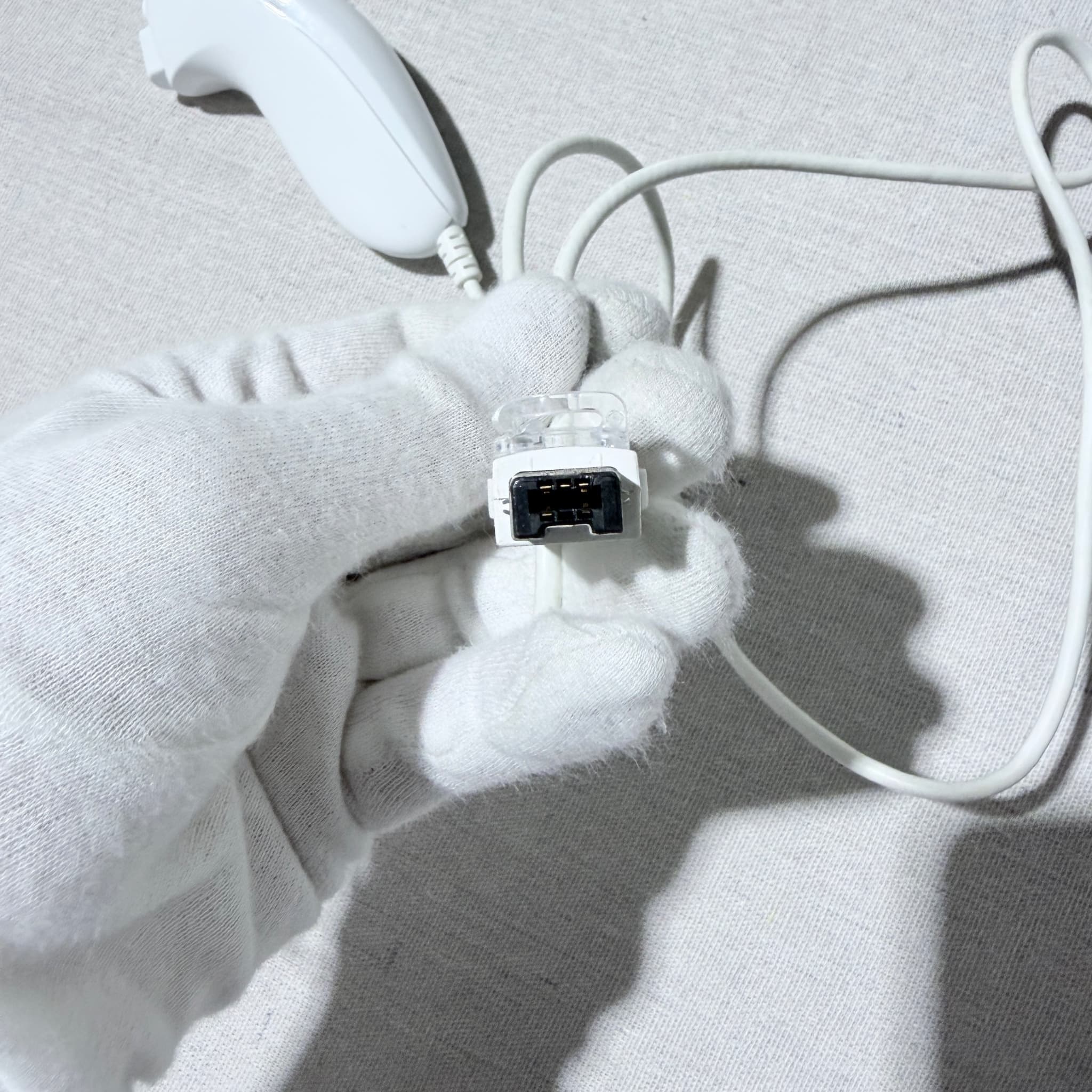 Original Nintendo Wii Nunchuk Controller White — photo 7 of 10