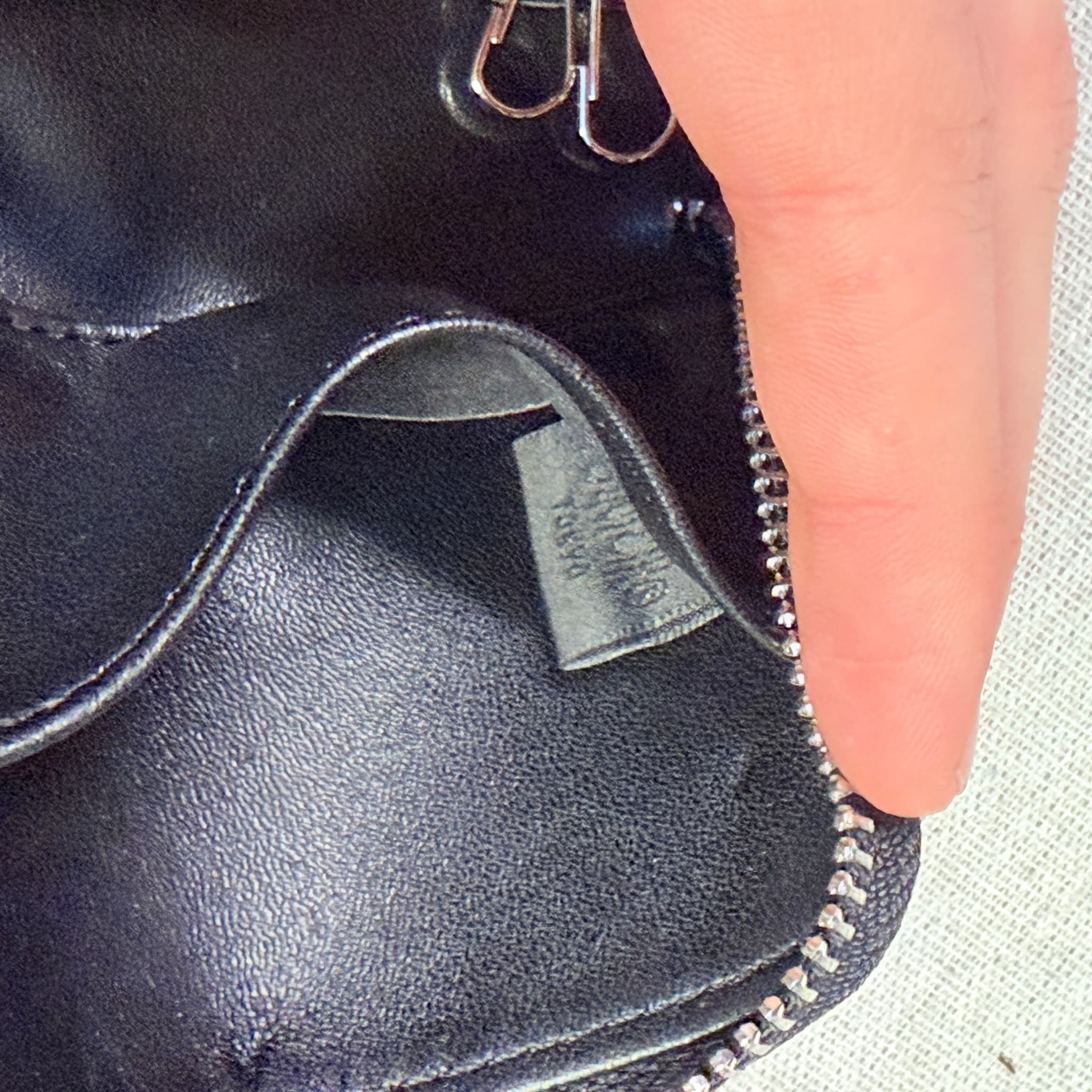 Porter Yoshida & Co. Able Coin Case Black Leather Zip Wallet — photo 6 of 7