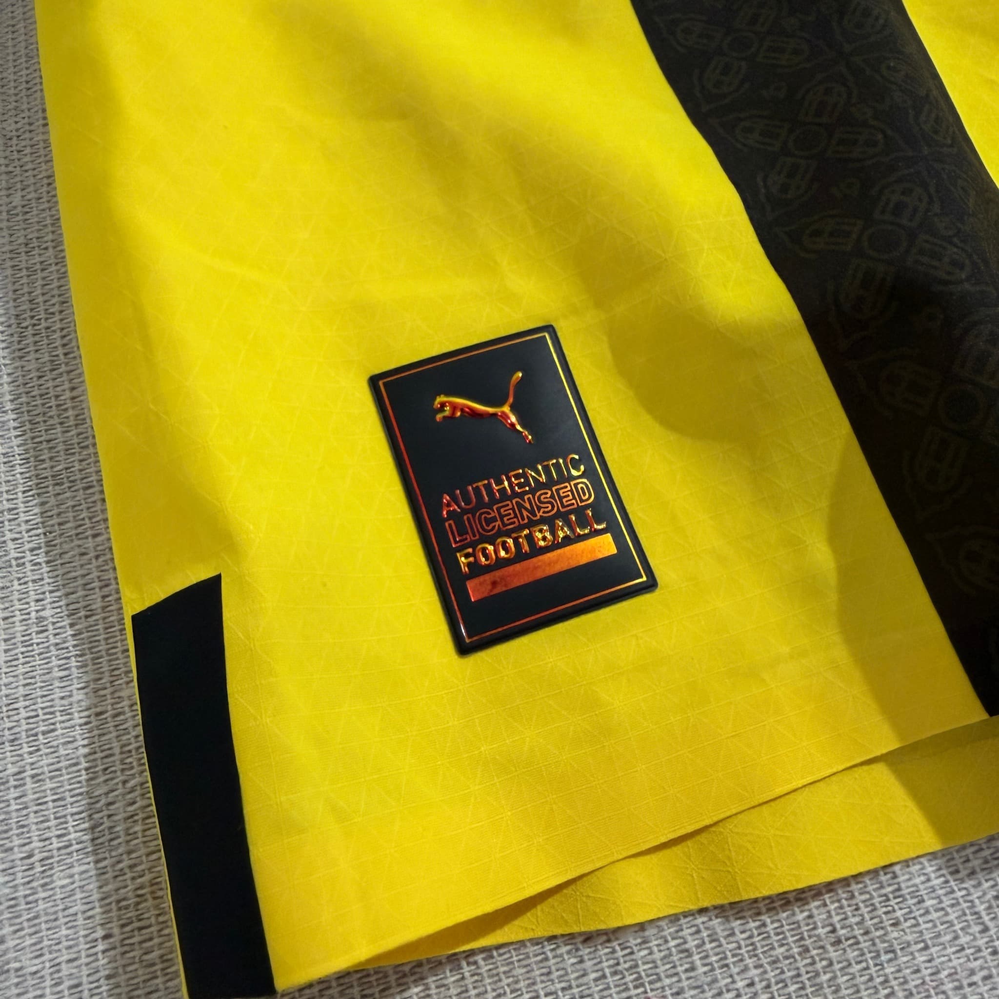 Puma Borussia Dortmund 2022-23 Home Jersey Bellingham #22 Yellow Black Size M — photo 4 of 11