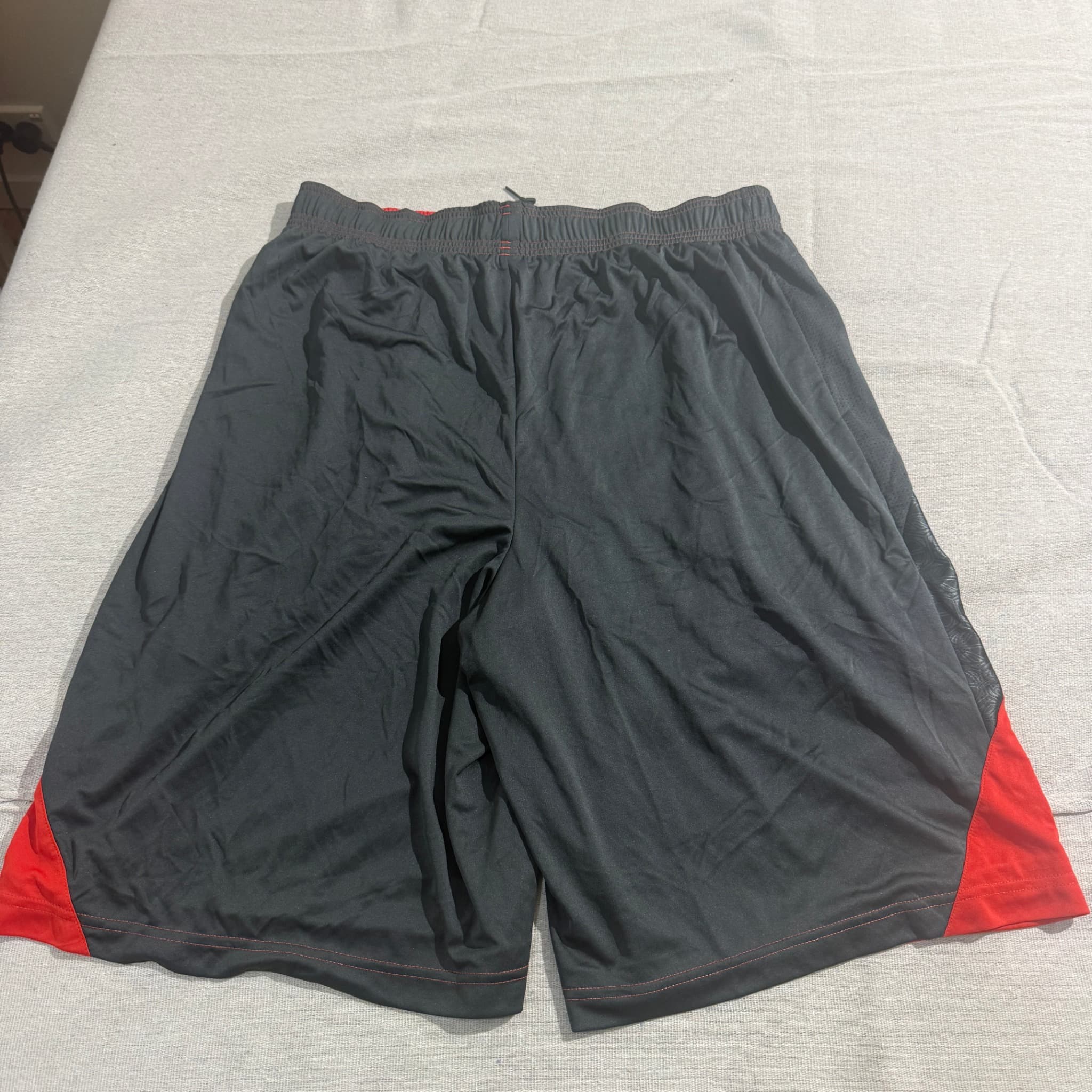 Reebok Men's Athletic Basketball Shorts Red Black — photo 6 of 7