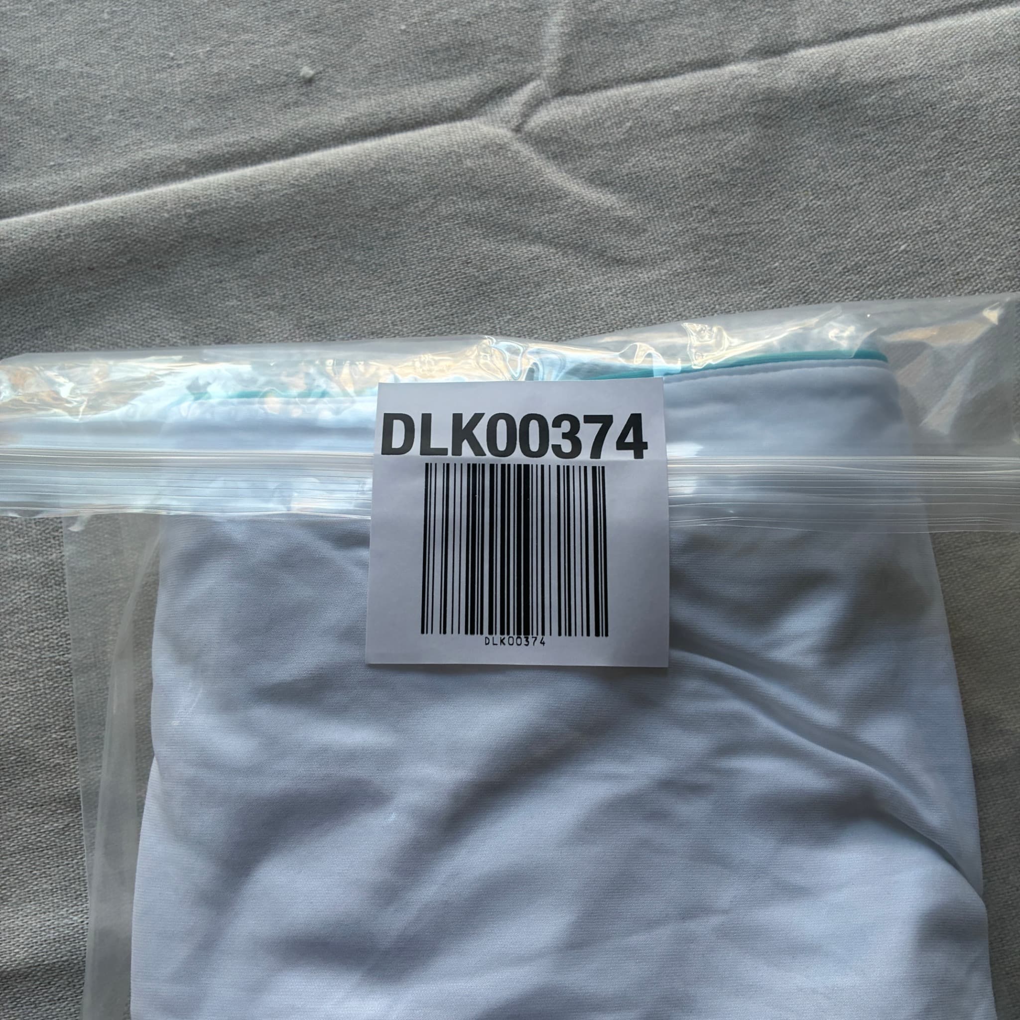 Reebok Men's Athletic Basketball Shorts White With Teal Trim — photo 7 of 7