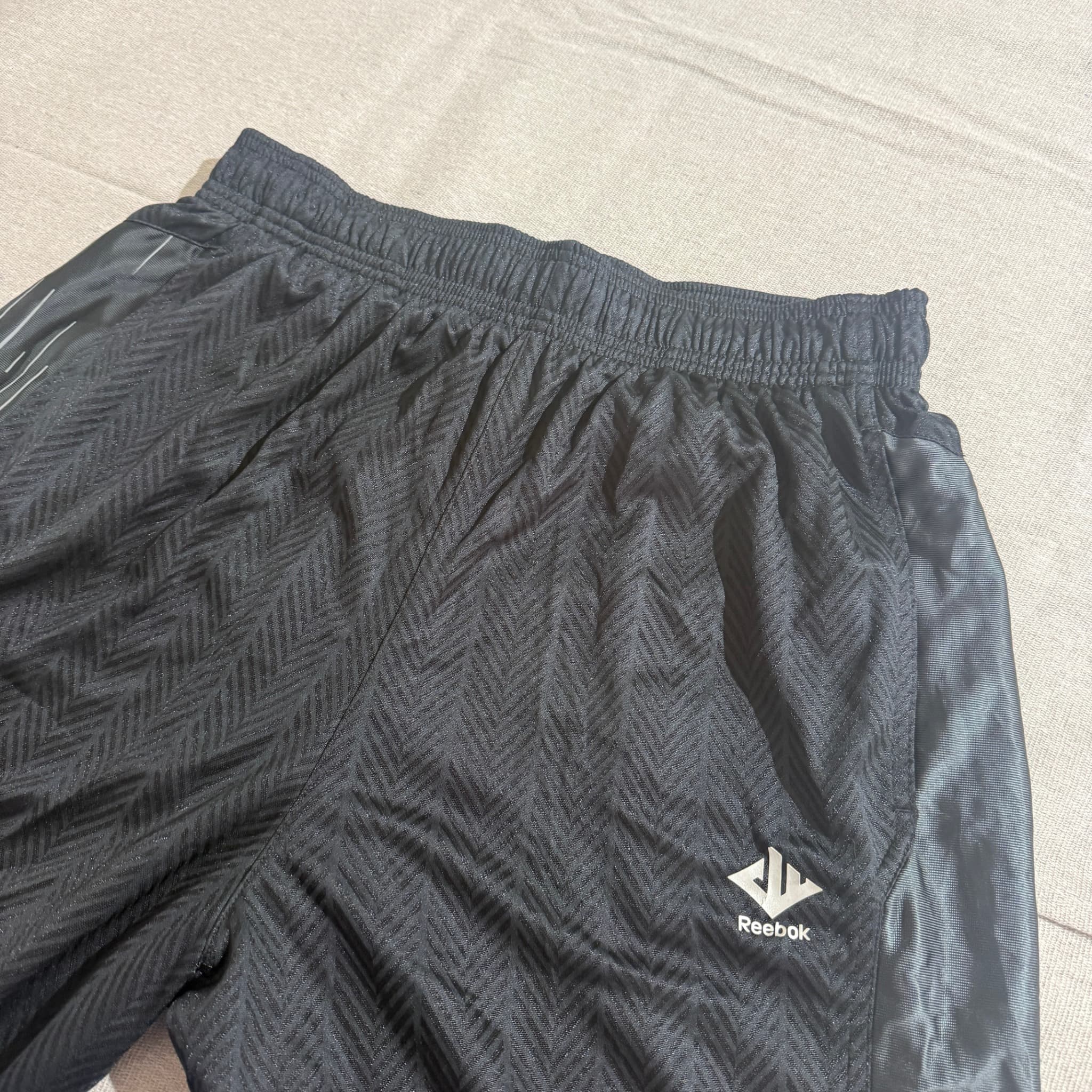 Reebok Men's Black Athletic Basketball Shorts Size L — photo 3 of 7