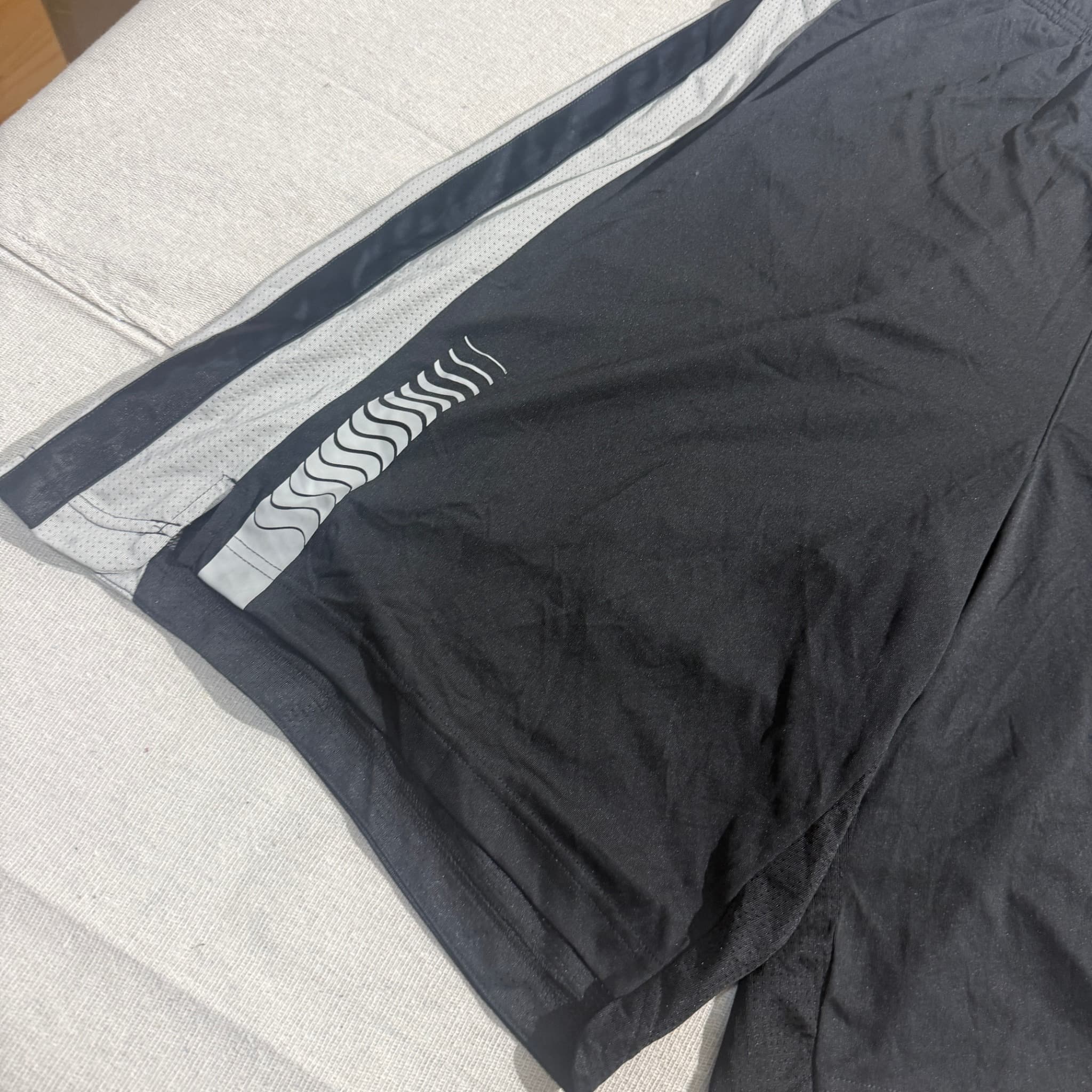 Reebok Men's Black Athletic Performance Shorts XL — photo 2 of 6