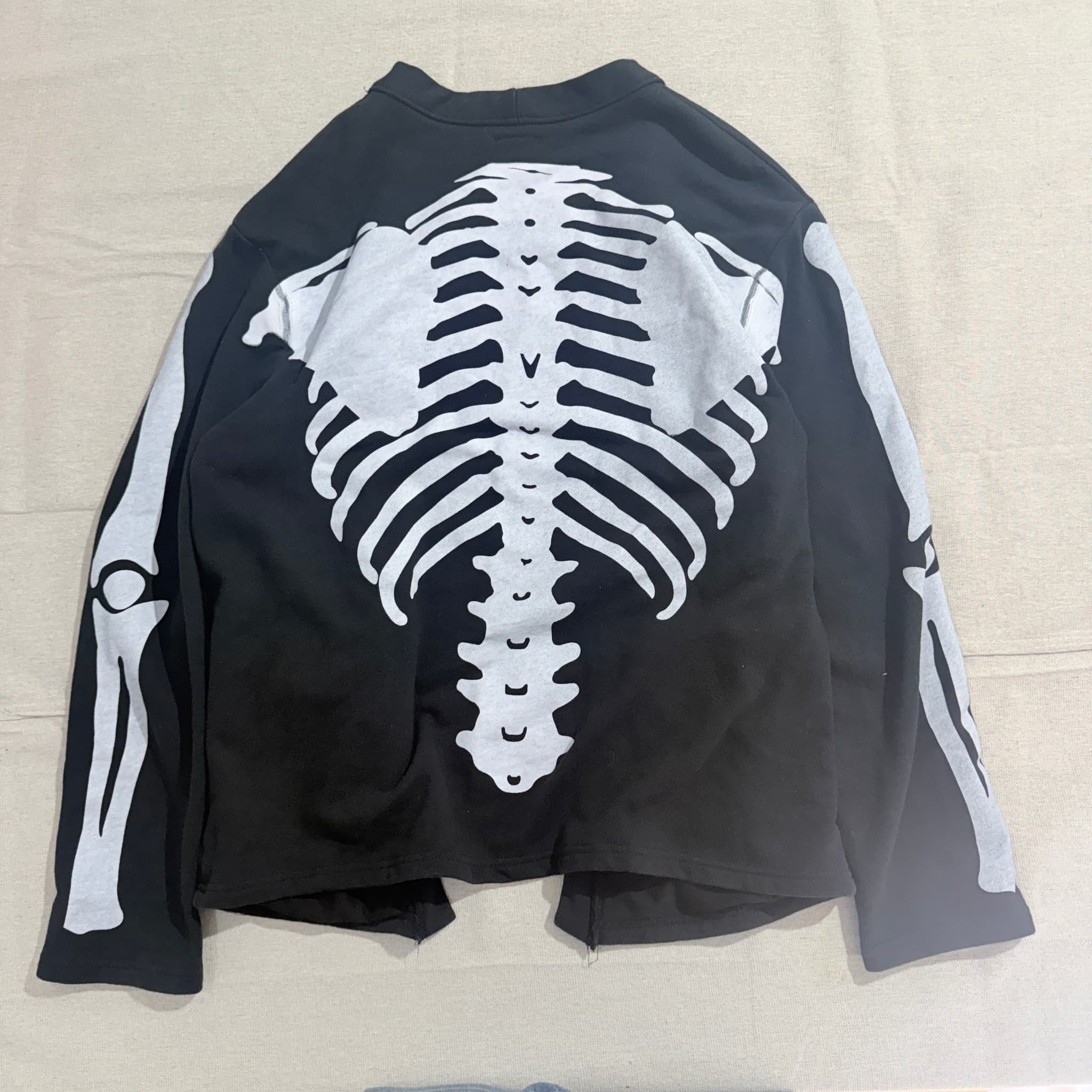 Skeleton Print Open Front Cardigan Black White Unisex — photo 4 of 5