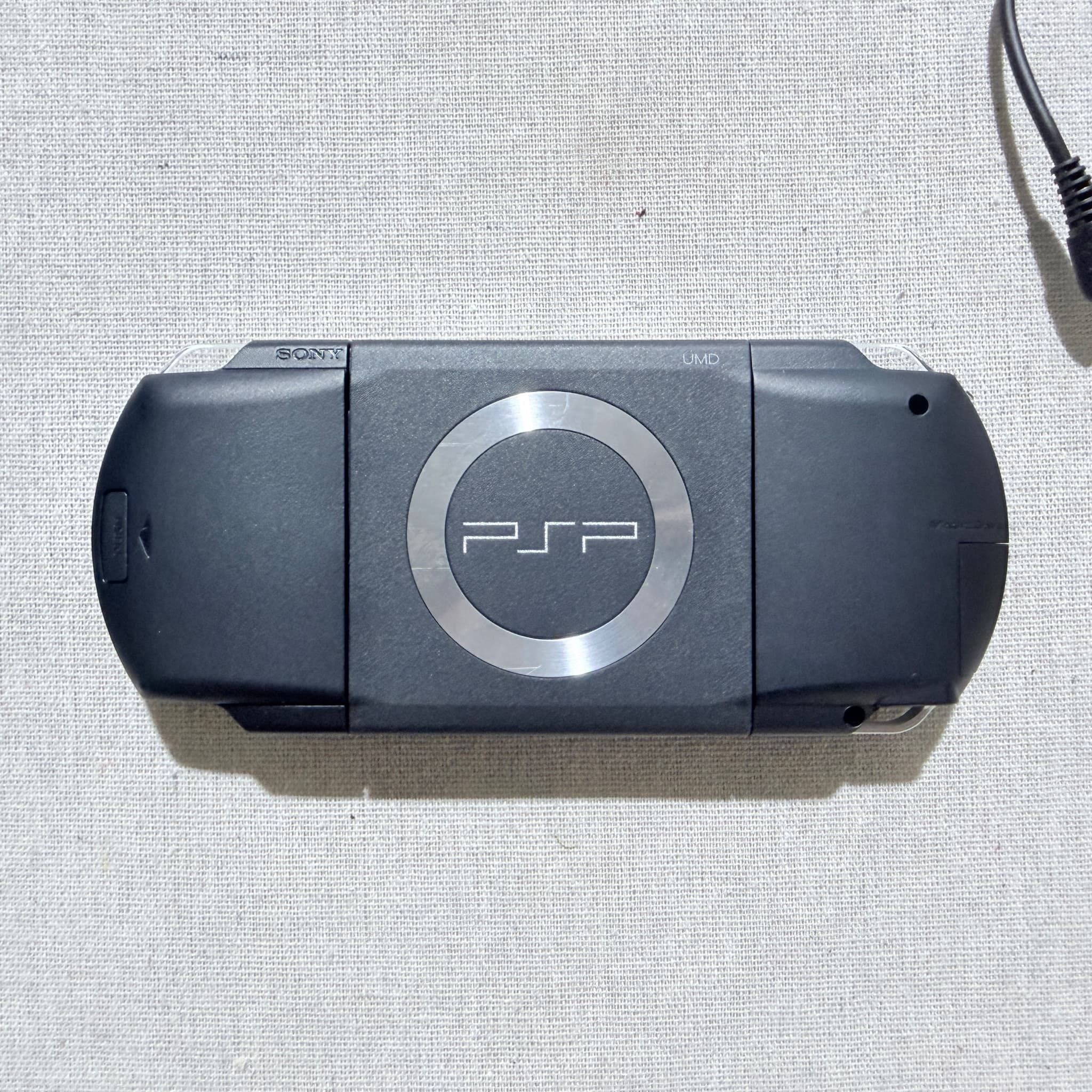 Sony PlayStation Portable PSP 3000 Series Handheld Console Black — photo 4 of 14
