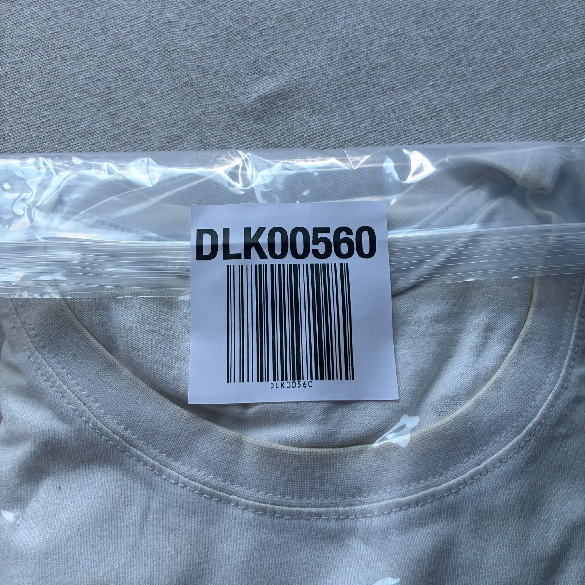Stüssy Basic Logo Graphic T-Shirt White Unisex — photo 7 of 7