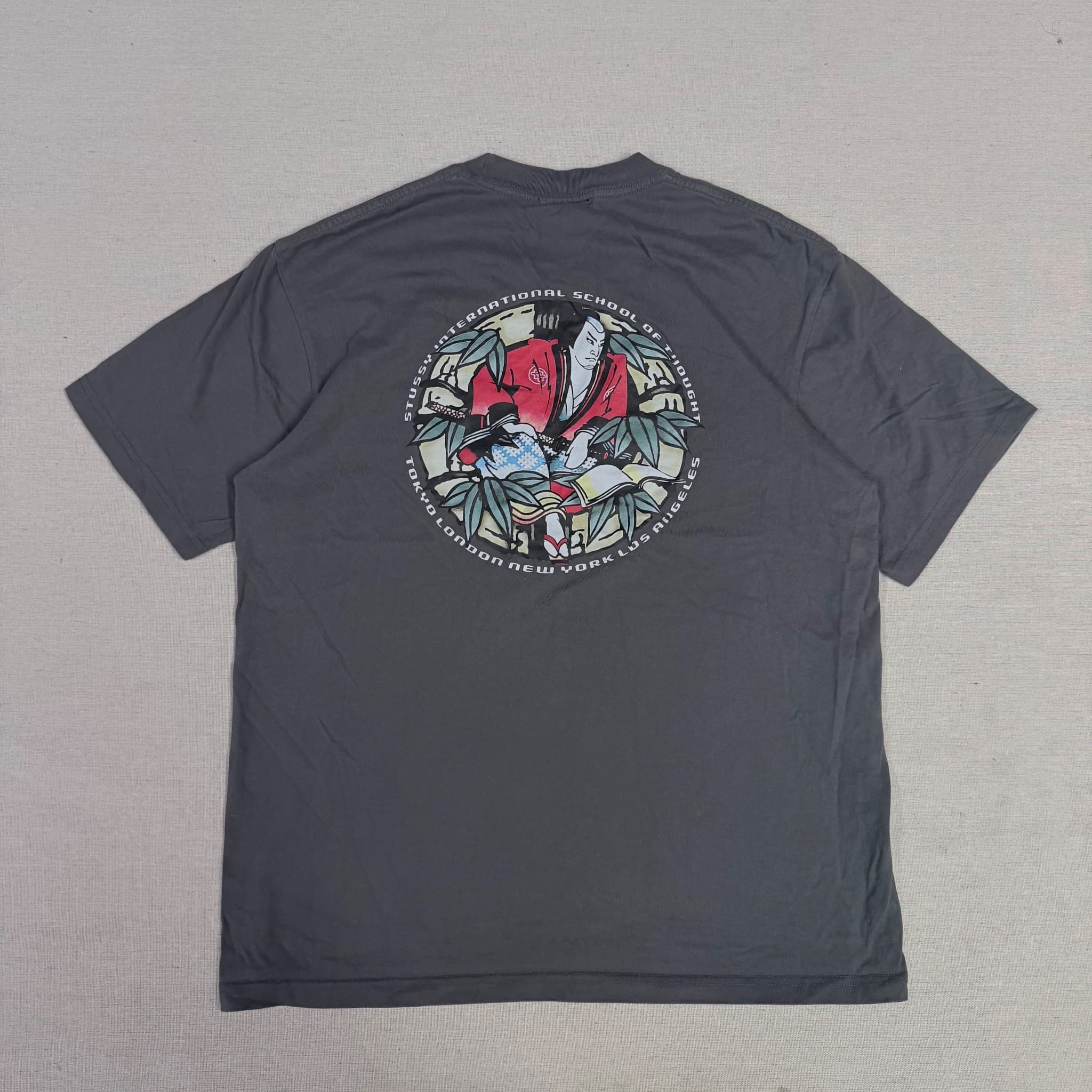 Stüssy Wreath Logo Graphic T-Shirt Grey Size M — photo 2 of 8