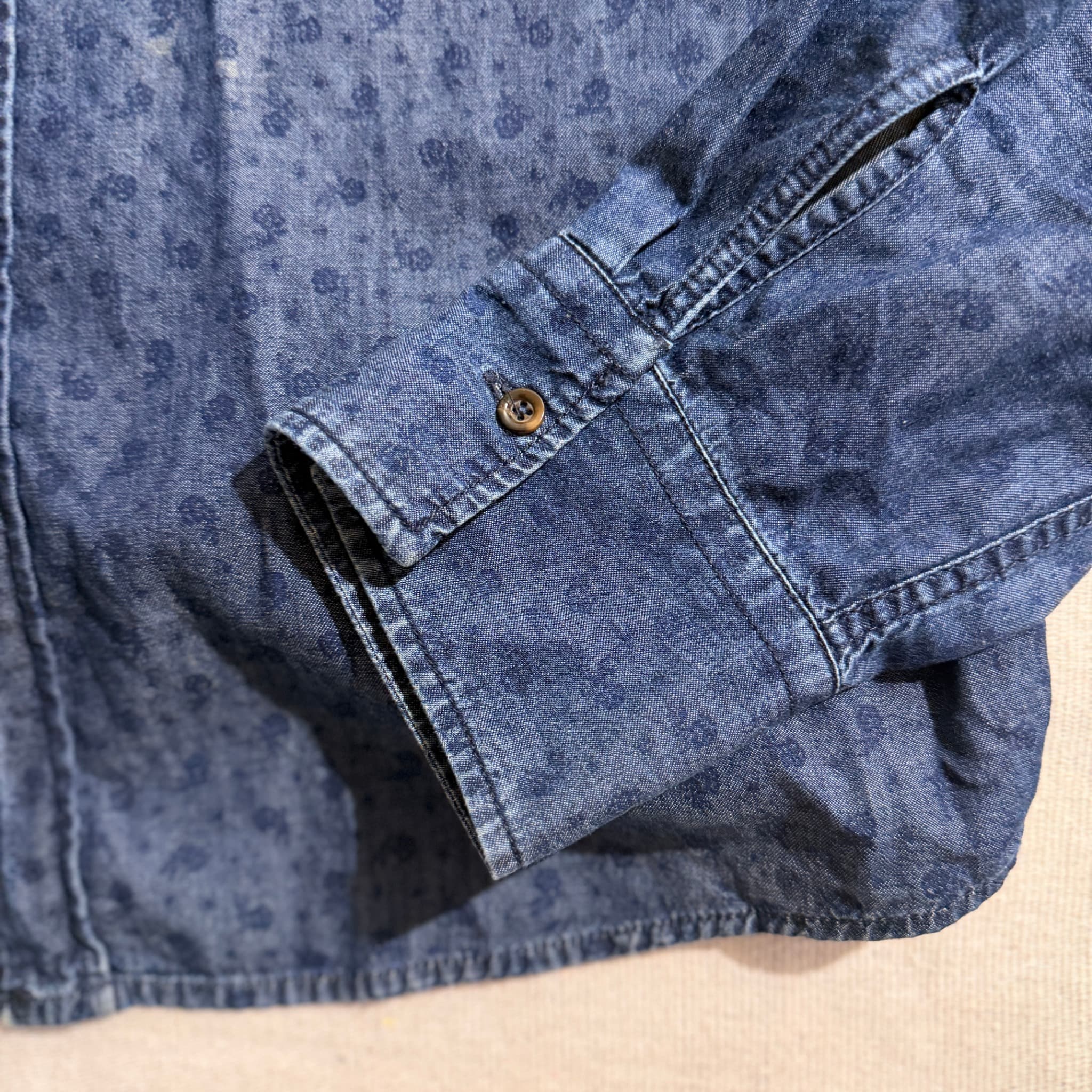 STILE BENETTON Blue Floral Denim Shirt — photo 4 of 7