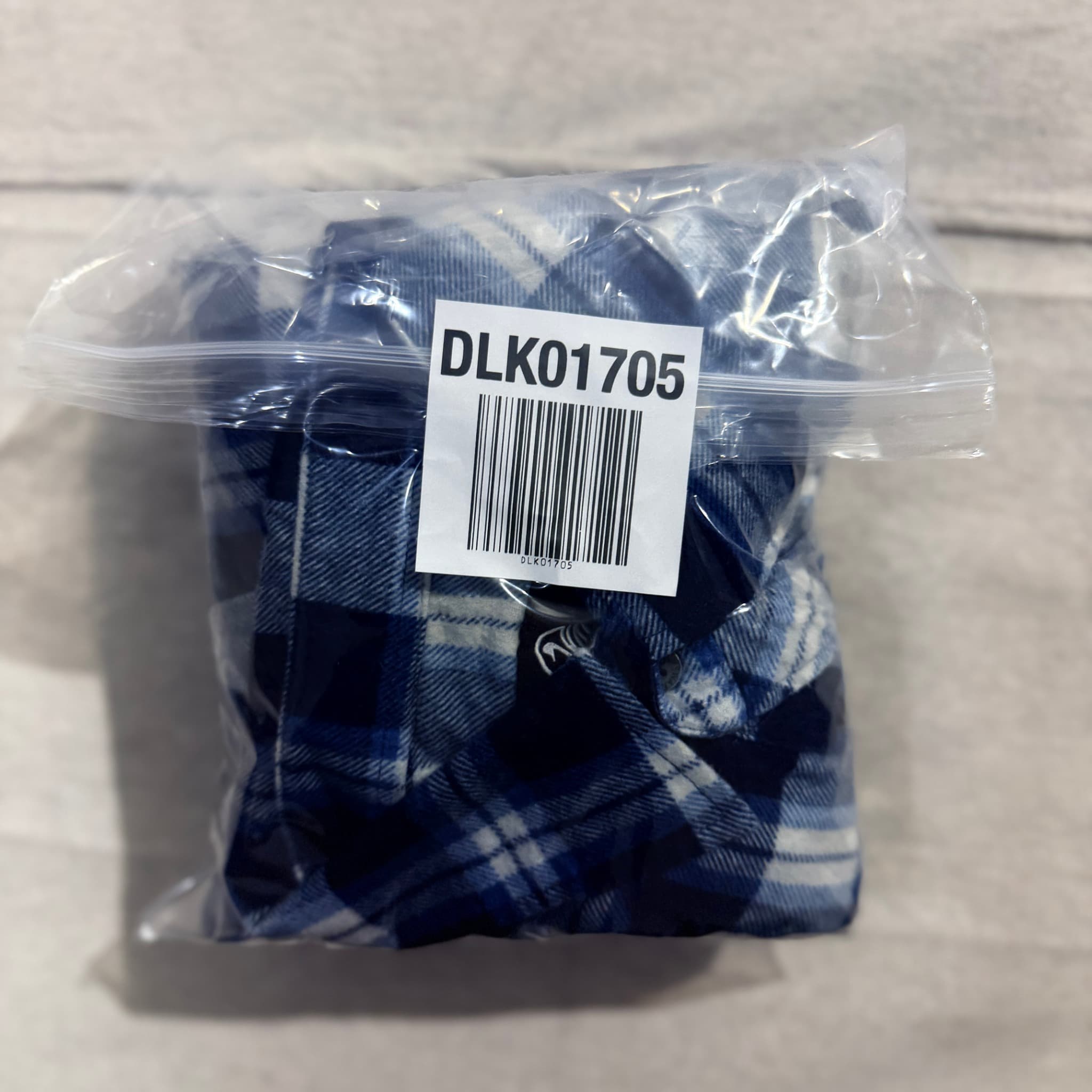 Swandri Men's Blue Plaid Flannel Shirt — photo 7 of 7