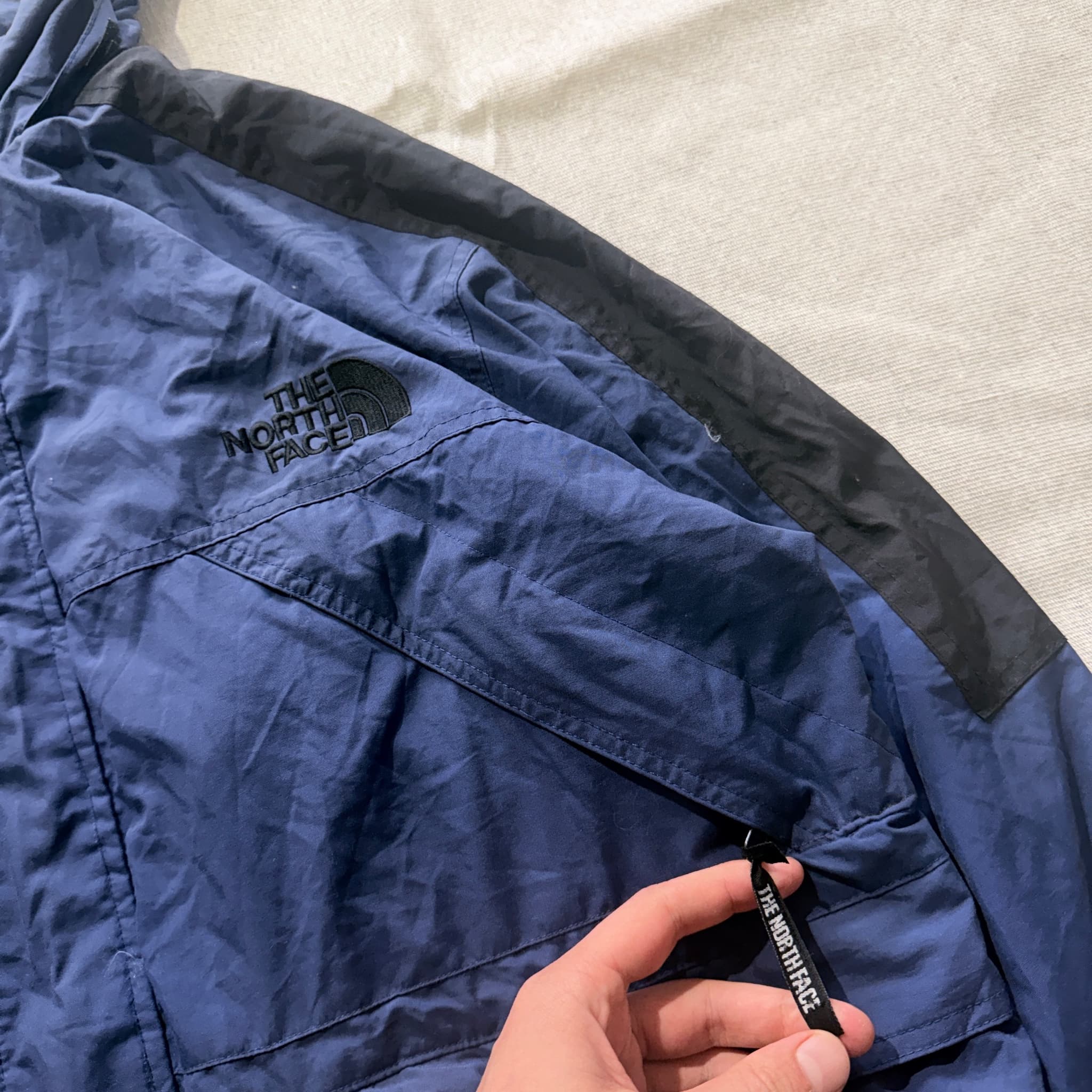 The North Face Vintage Mountain Light Jacket Blue Black Mens — photo 3 of 8