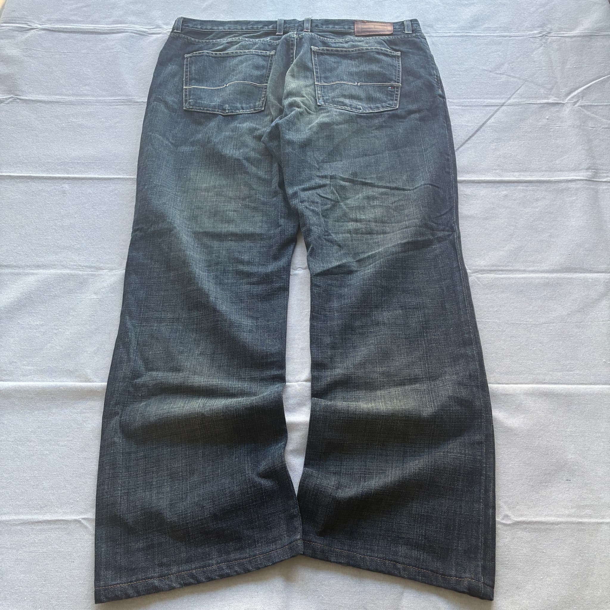 Tommy Hilfiger Men's Dark Wash Jeans 40 — photo 6 of 7