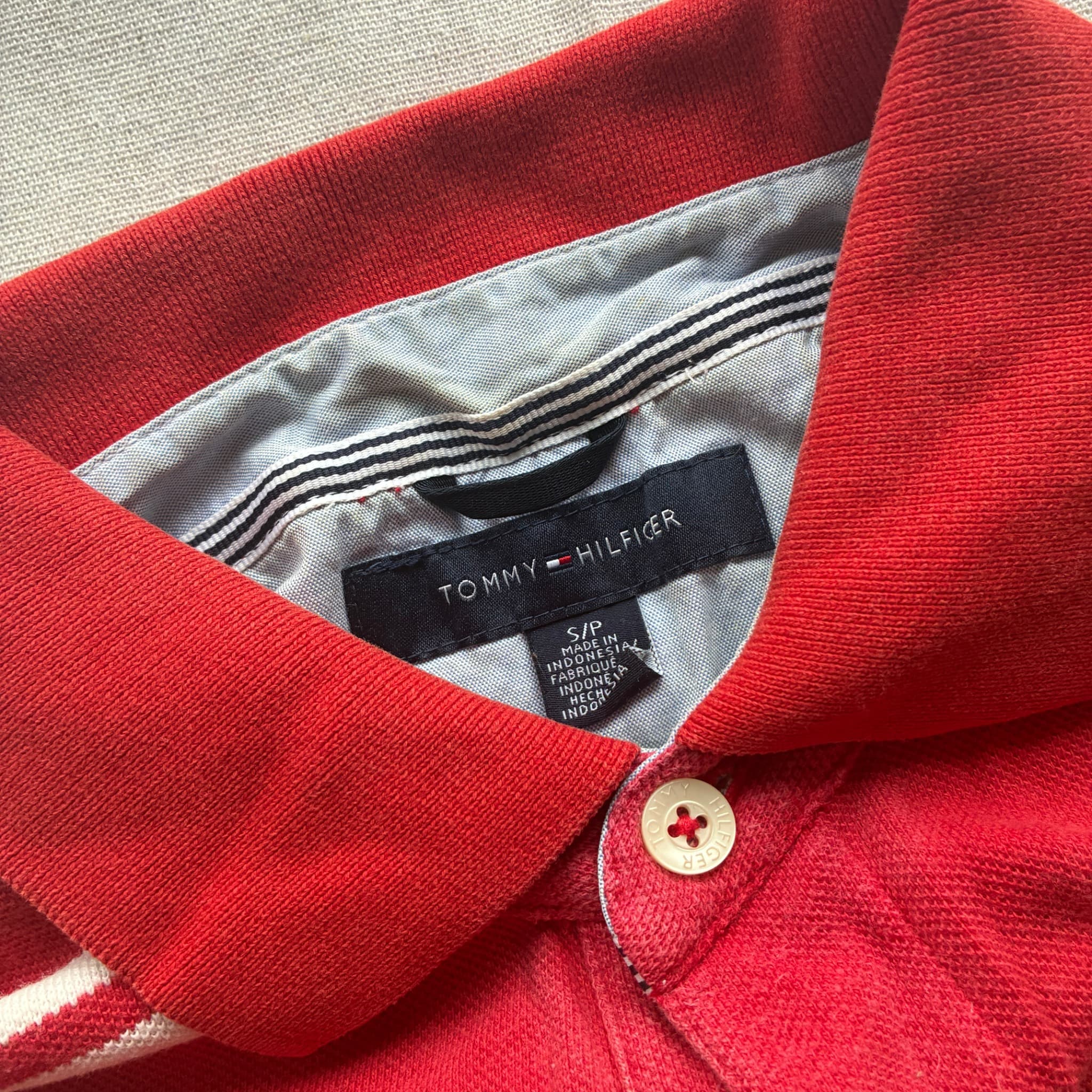 Tommy Hilfiger Men's Red And White Striped Short Sleeve Polo Shirt Size S — photo 4 of 7