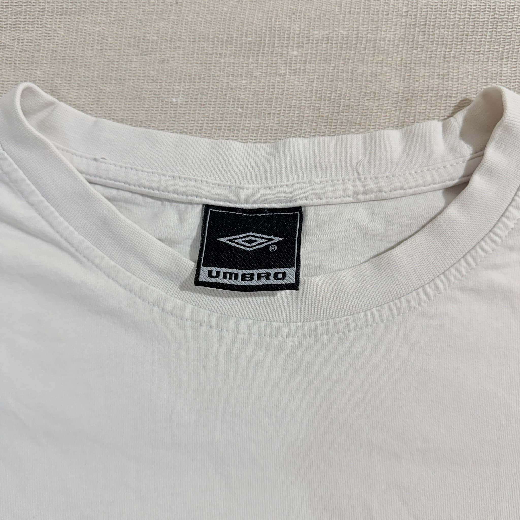 Umbro Classic Logo T-Shirt White Red Graphic Print XXL — photo 3 of 7