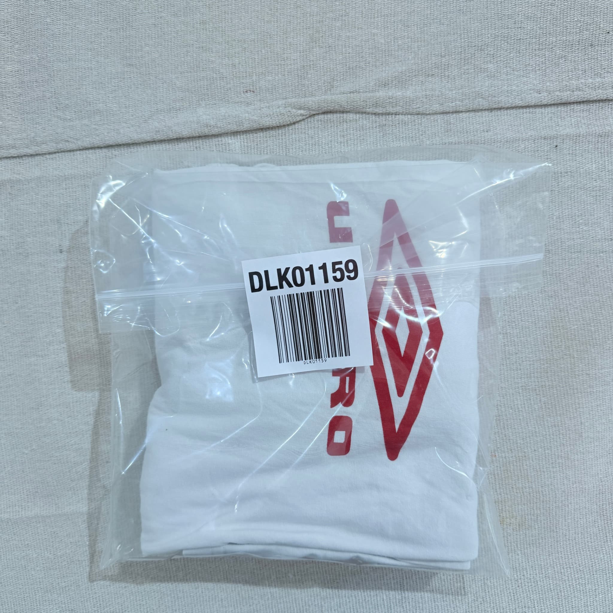 Umbro Classic Logo T-Shirt White Red Graphic Print XXL — photo 7 of 7