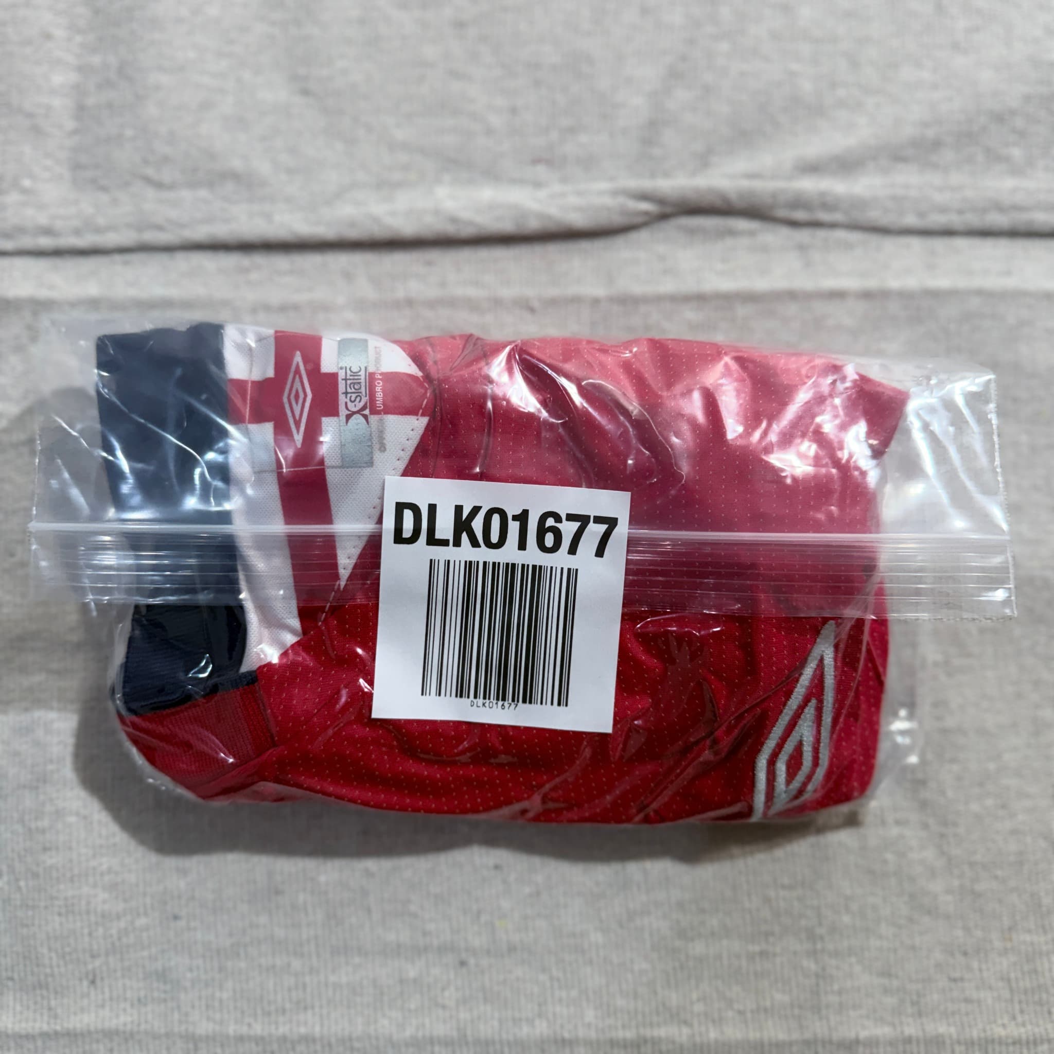 Umbro England 2005-2007 Beckham #7 Away Jersey — photo 7 of 7