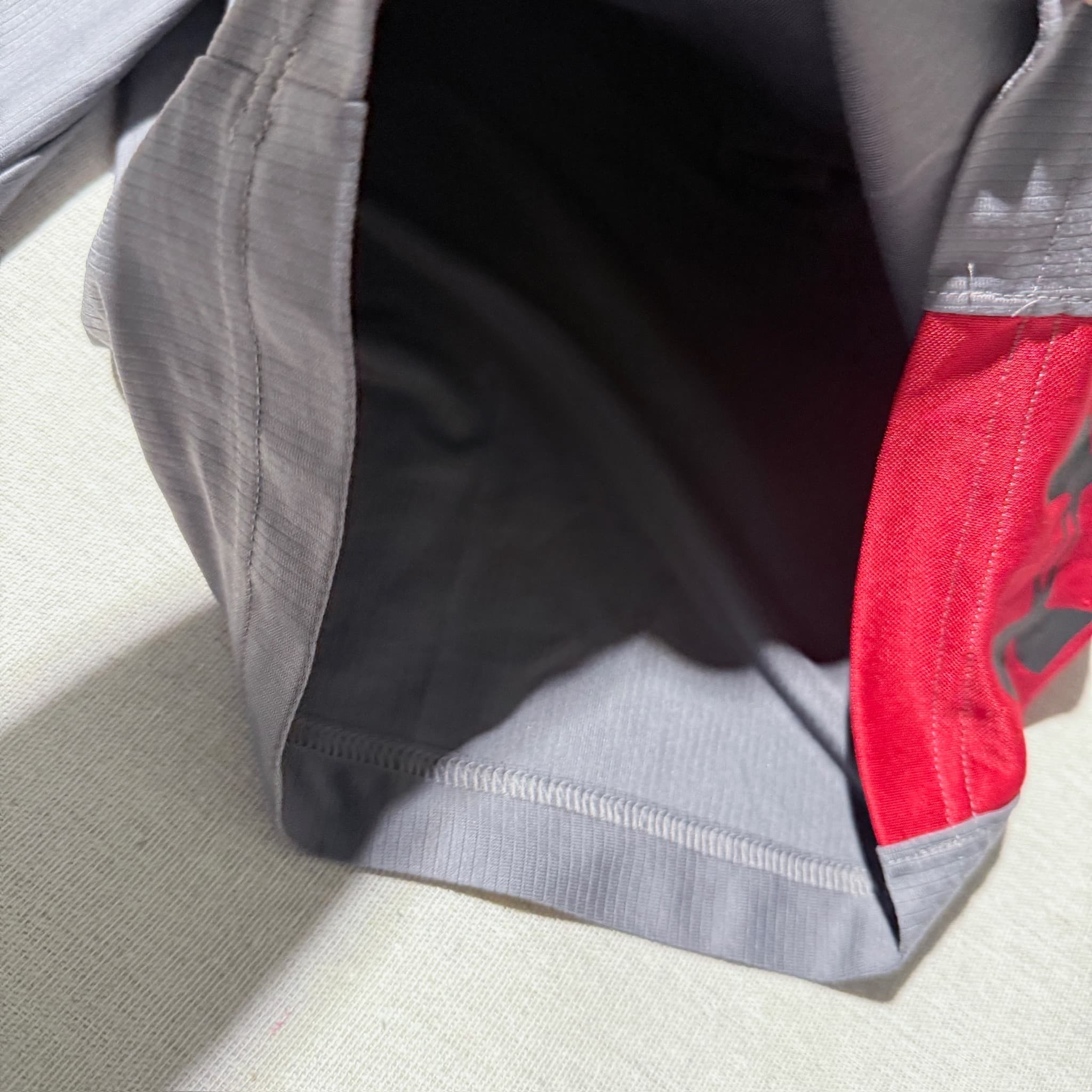 Under Armour Men's Athletic Training Shorts Grey Red Black Size MD — photo 2 of 5