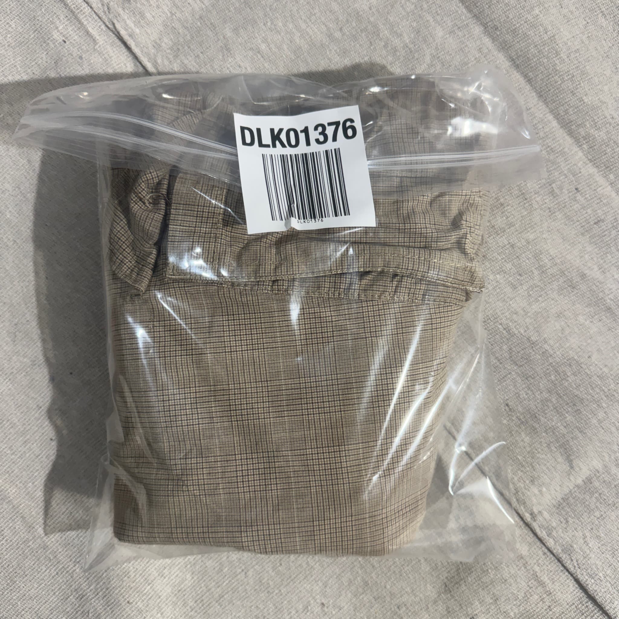 Urban Supply Men's Plaid Cargo Shorts Beige Size 32 — photo 6 of 6