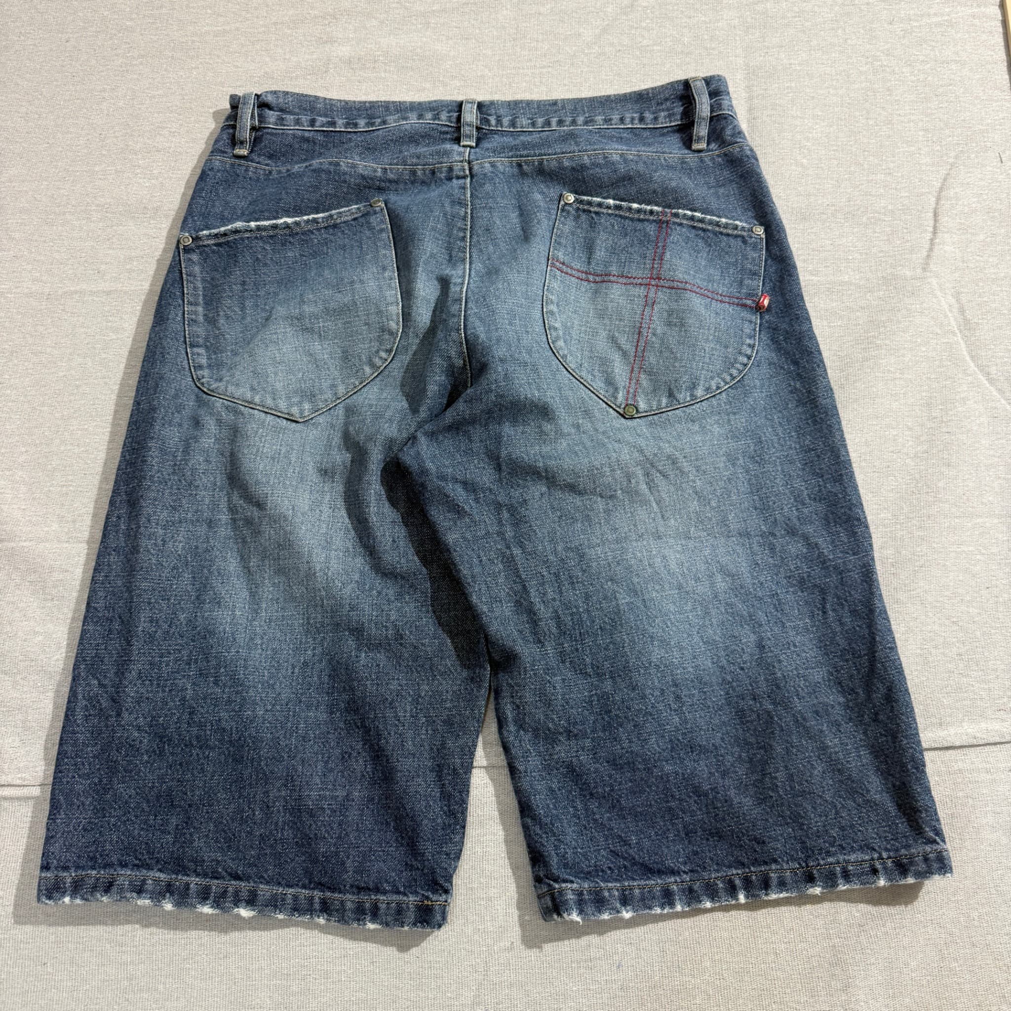 Utech Men's Acid Wash Denim Shorts Size 34 — photo 5 of 6