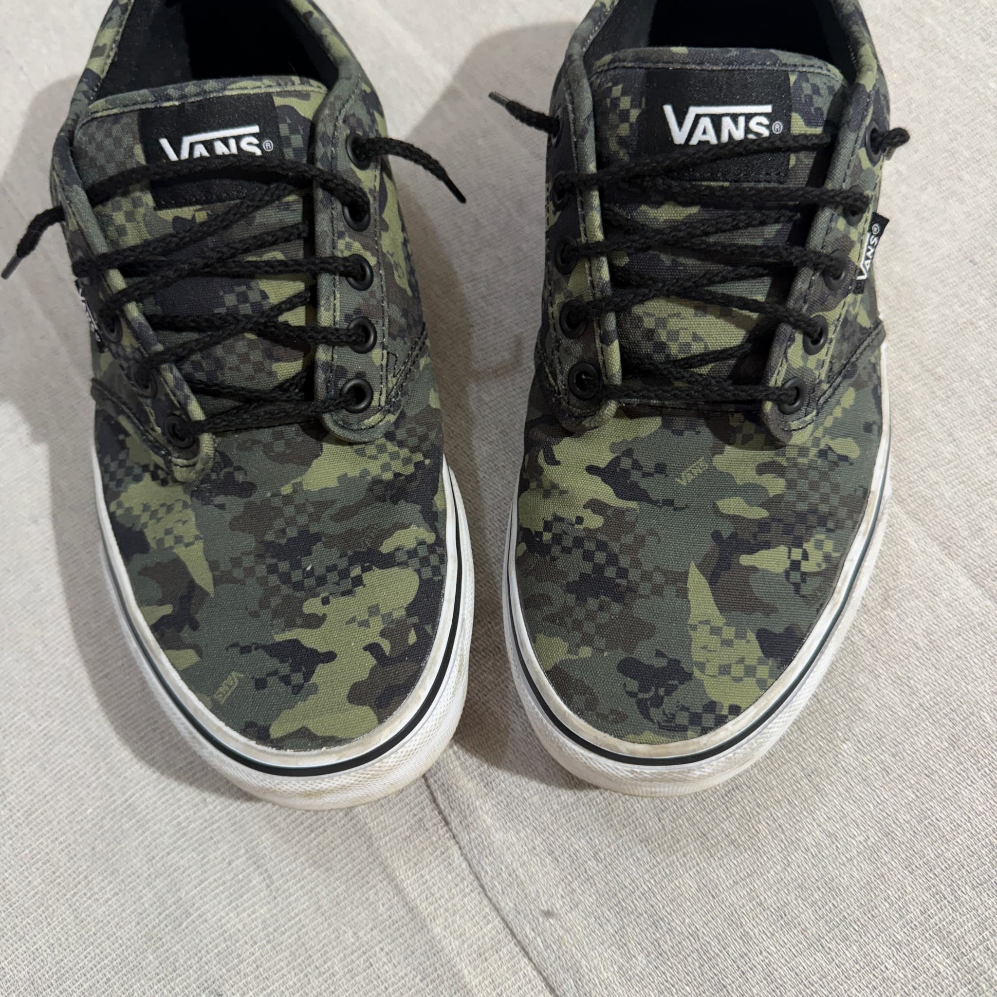 Vans Atwood Low Digital Camo Sneakers Men's Size 9 US — photo 2 of 8