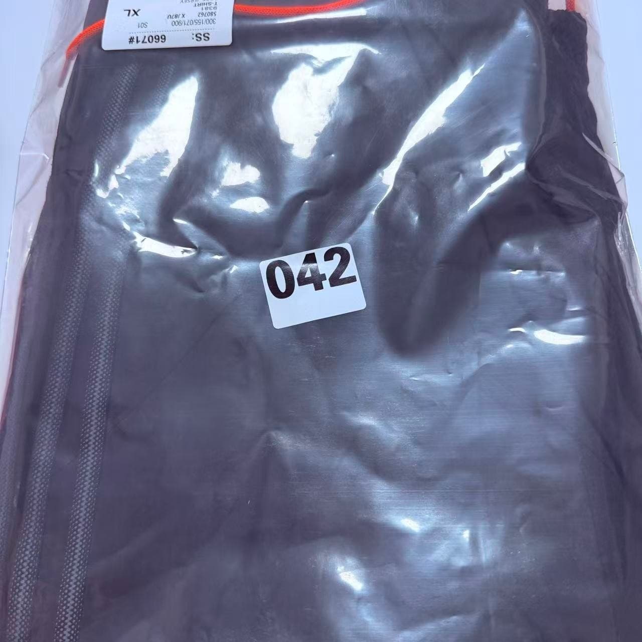 Vintage 2000s Adidas Black Track Pants — photo 10 of 10