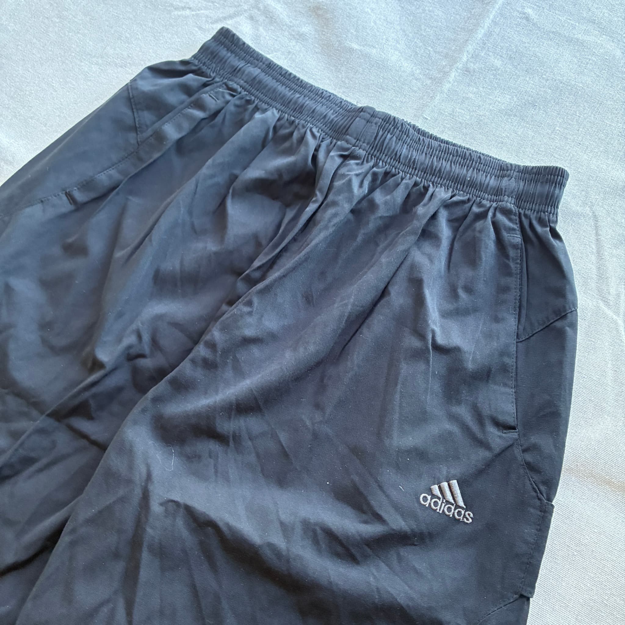 Vintage Adidas Black Nylon Cargo Shorts — photo 3 of 7