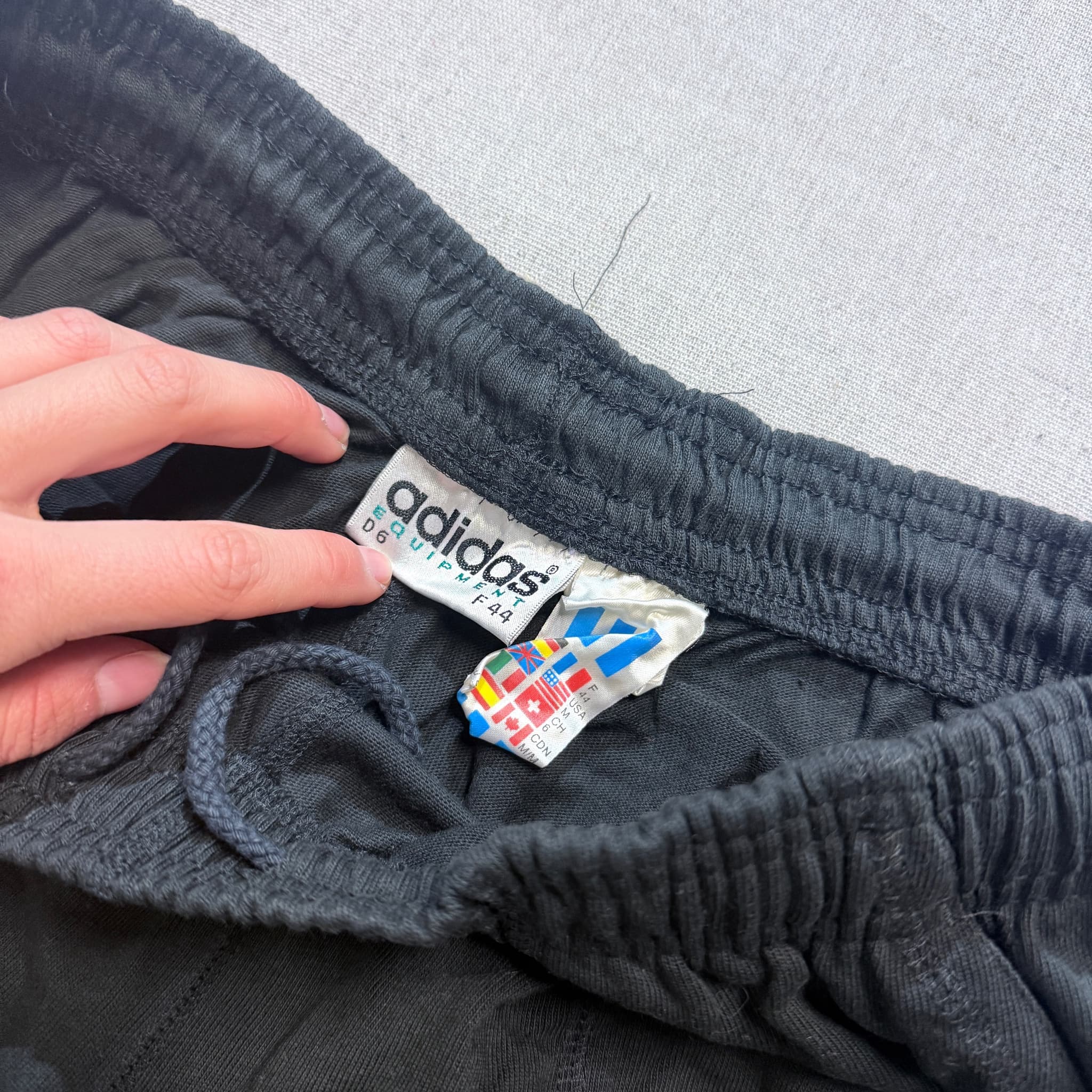 Vintage Adidas Equipment EQT Black Textured Shorts Size M — photo 3 of 6