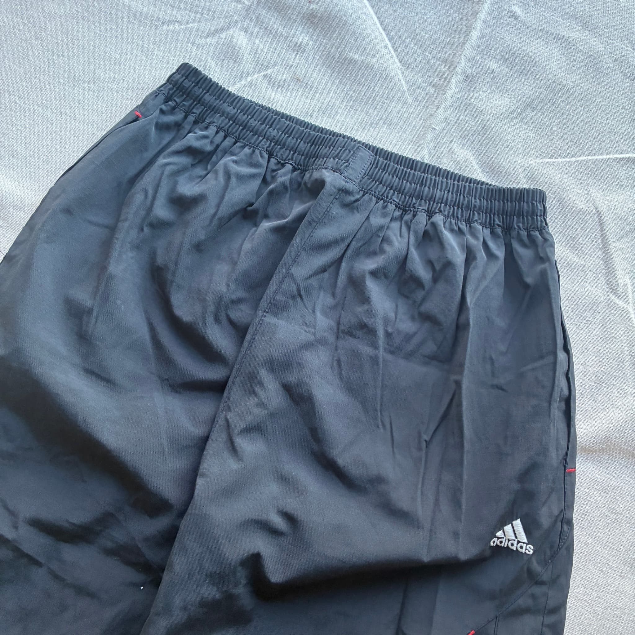 Vintage Adidas Sport Nylon Cargo Capri Shorts Black — photo 3 of 6