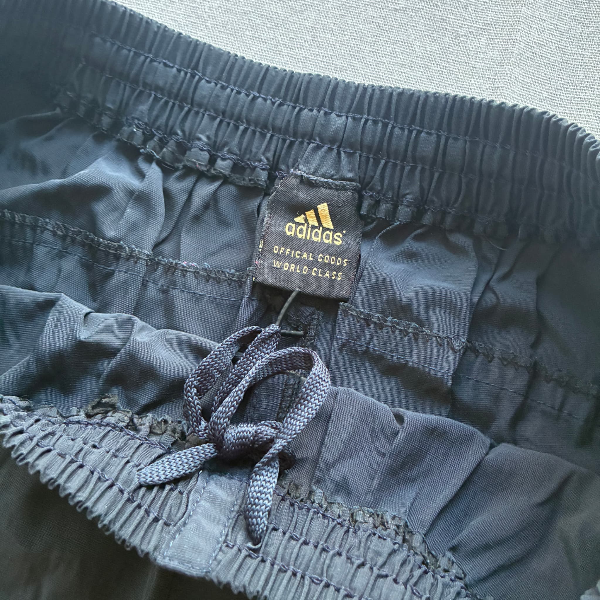 Vintage Adidas Sport Nylon Cargo Capri Shorts Black — photo 4 of 6