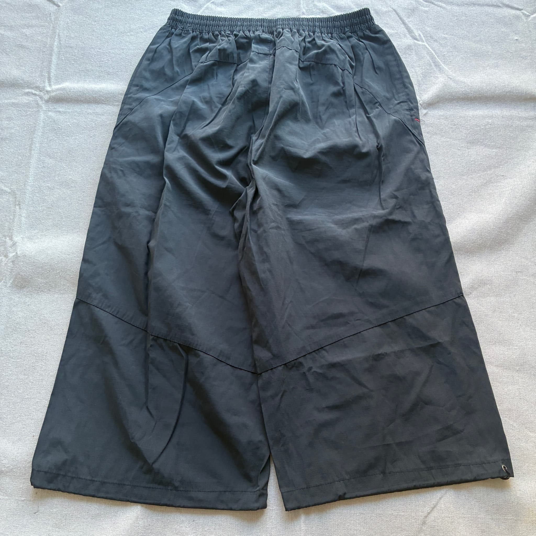 Vintage Adidas Sport Nylon Cargo Capri Shorts Black — photo 5 of 6
