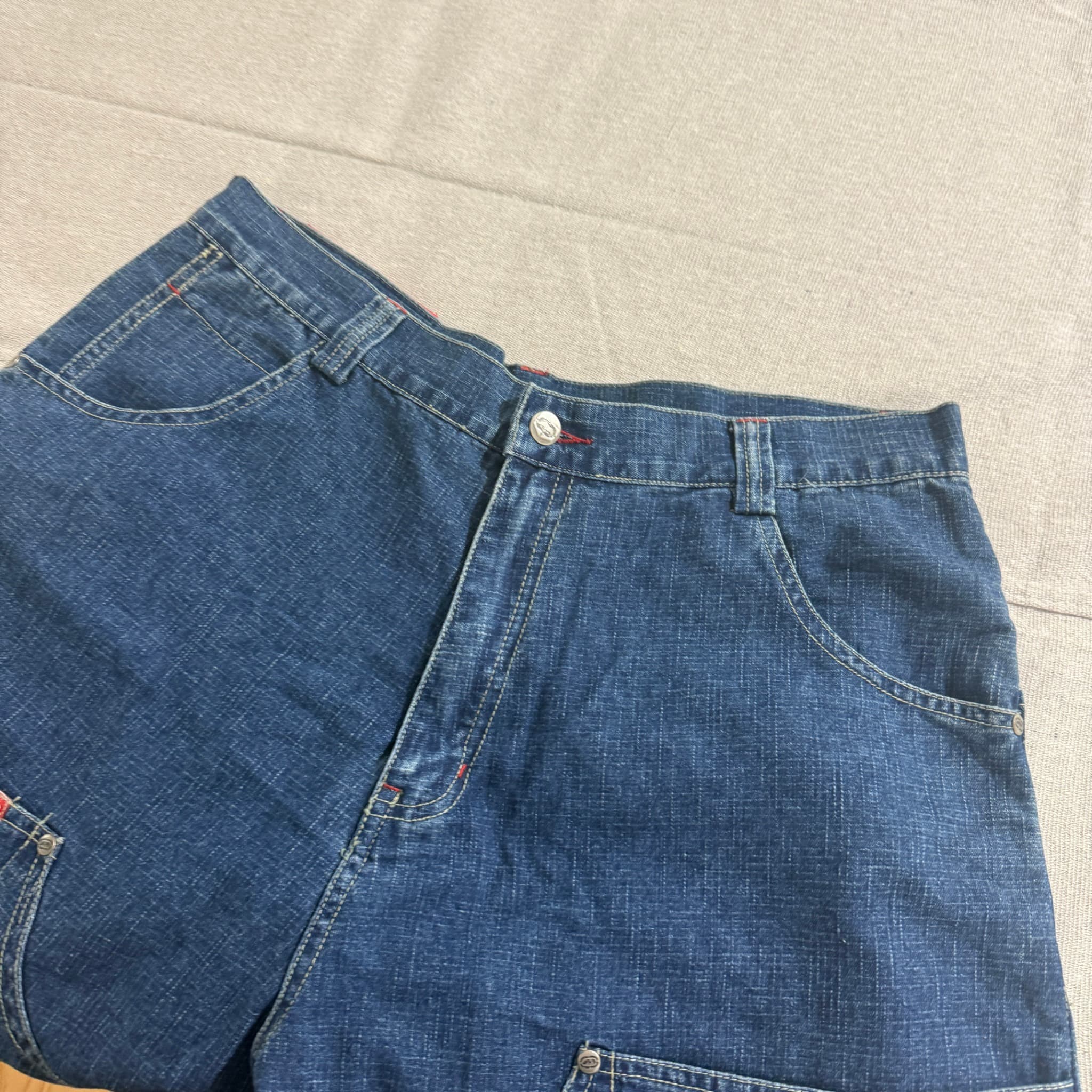 Vintage Baggy Denim Jean Shorts — photo 4 of 9