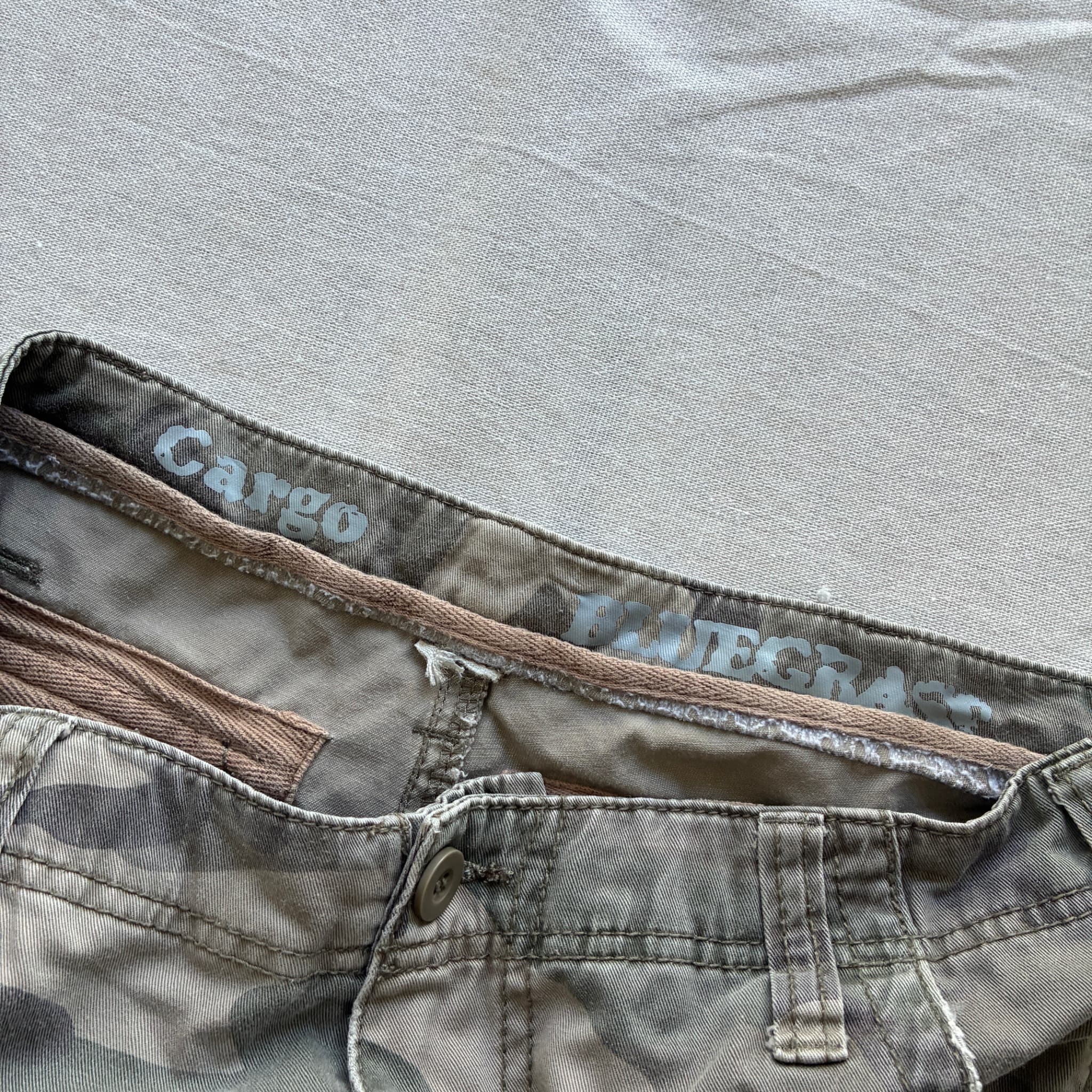 Vintage Camouflage Cargo Pants — photo 4 of 7