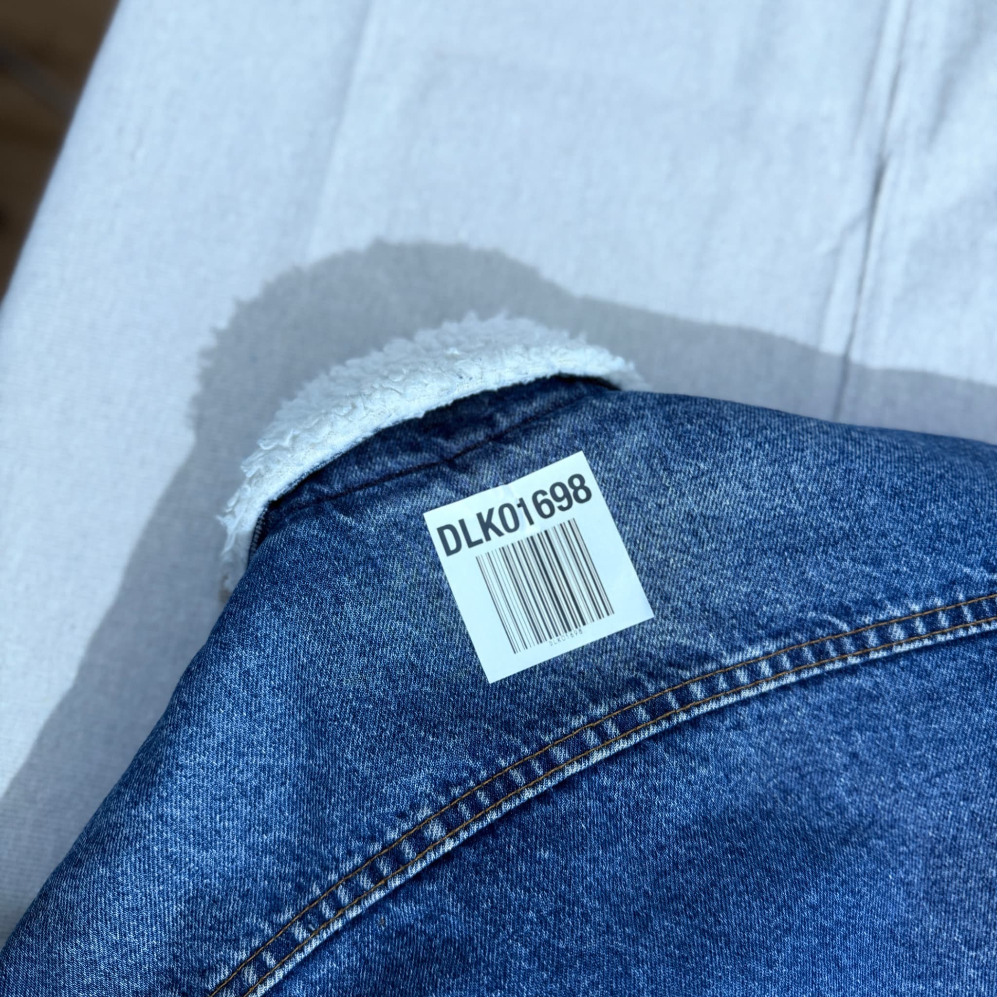 Vintage Levi's Sherpa Lined Denim Trucker Jacket — photo 13 of 13