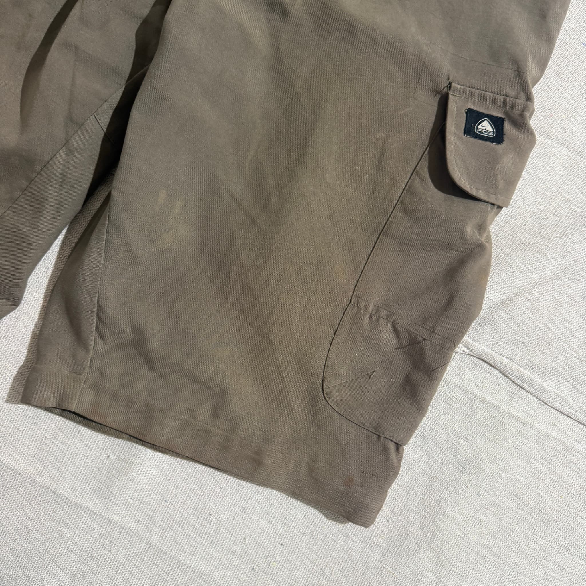 Vintage Nike ACG ACG Cargo Shorts Olive Green — photo 2 of 7